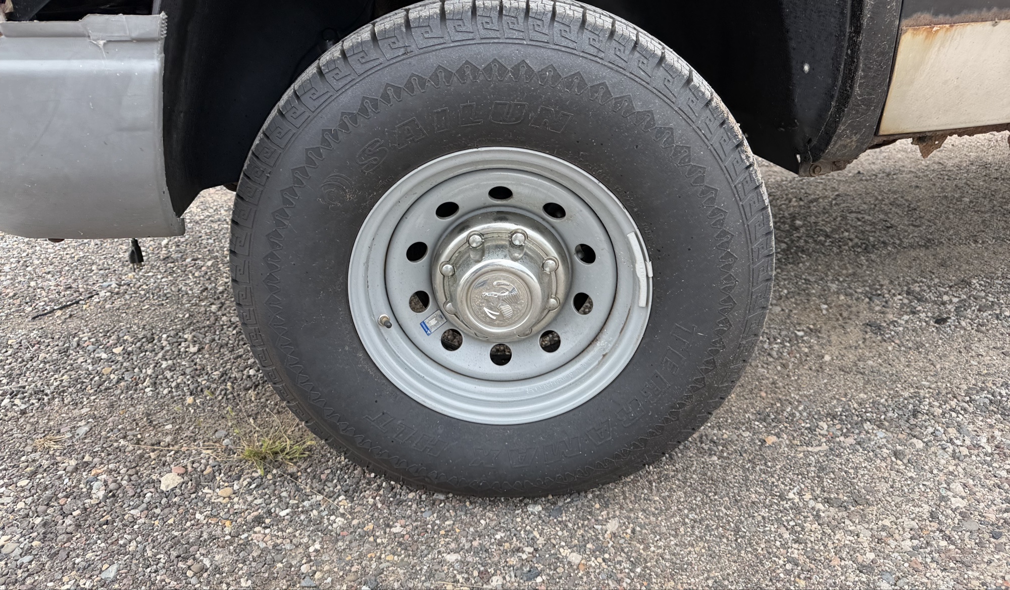 1996 dodge ram-2500 ld-reg.-cab-8-ft.-bed-4wd with 117423 miles for sale near elk-river, minnesota 106345_12_drv_front_wheel.jpg