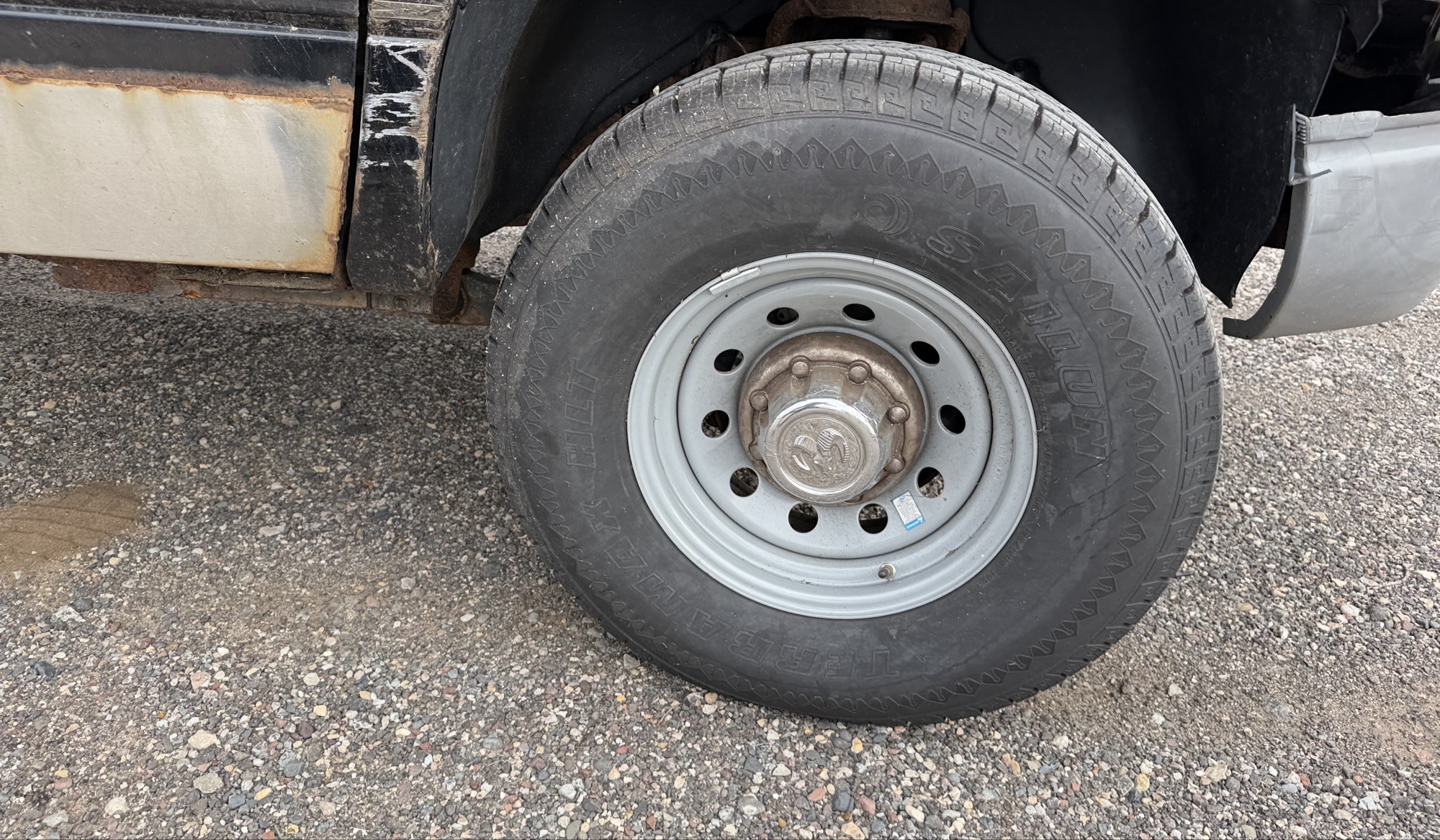 1996 dodge ram-2500 ld-reg.-cab-8-ft.-bed-4wd with 117423 miles for sale near elk-river, minnesota 106345_15_front_pass_wheel.jpg