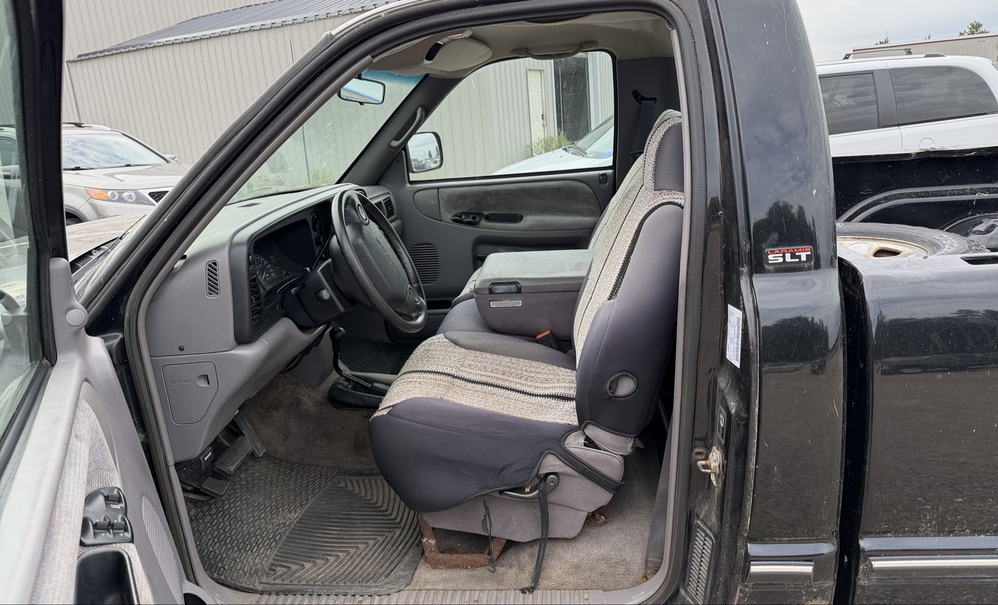 1996 dodge ram-2500 ld-reg.-cab-8-ft.-bed-4wd with 117423 miles for sale near elk-river, minnesota 106345_22_driver_seat.jpg