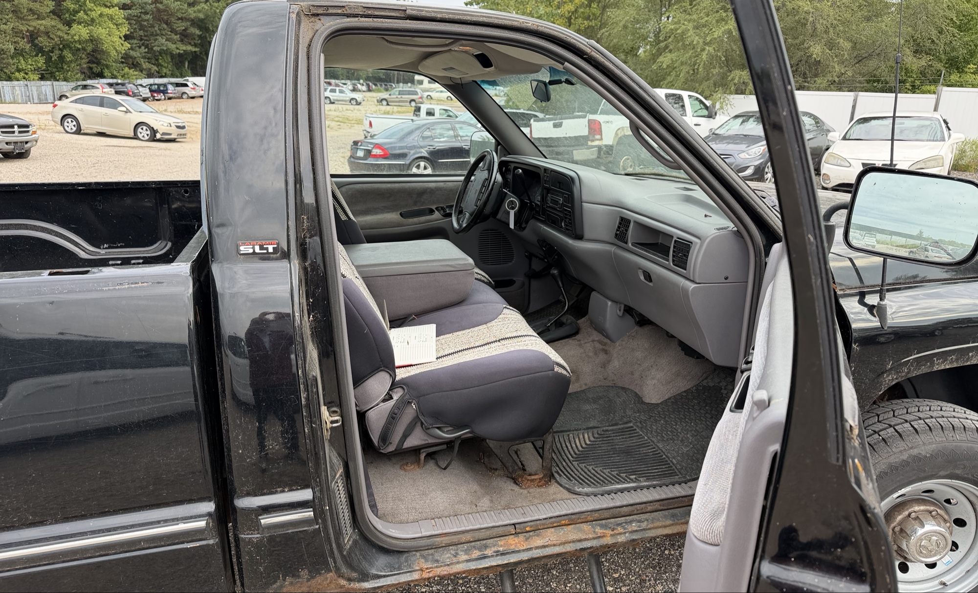 1996 dodge ram-2500 ld-reg.-cab-8-ft.-bed-4wd with 117423 miles for sale near elk-river, minnesota 106345_31_passenger_seat.jpg