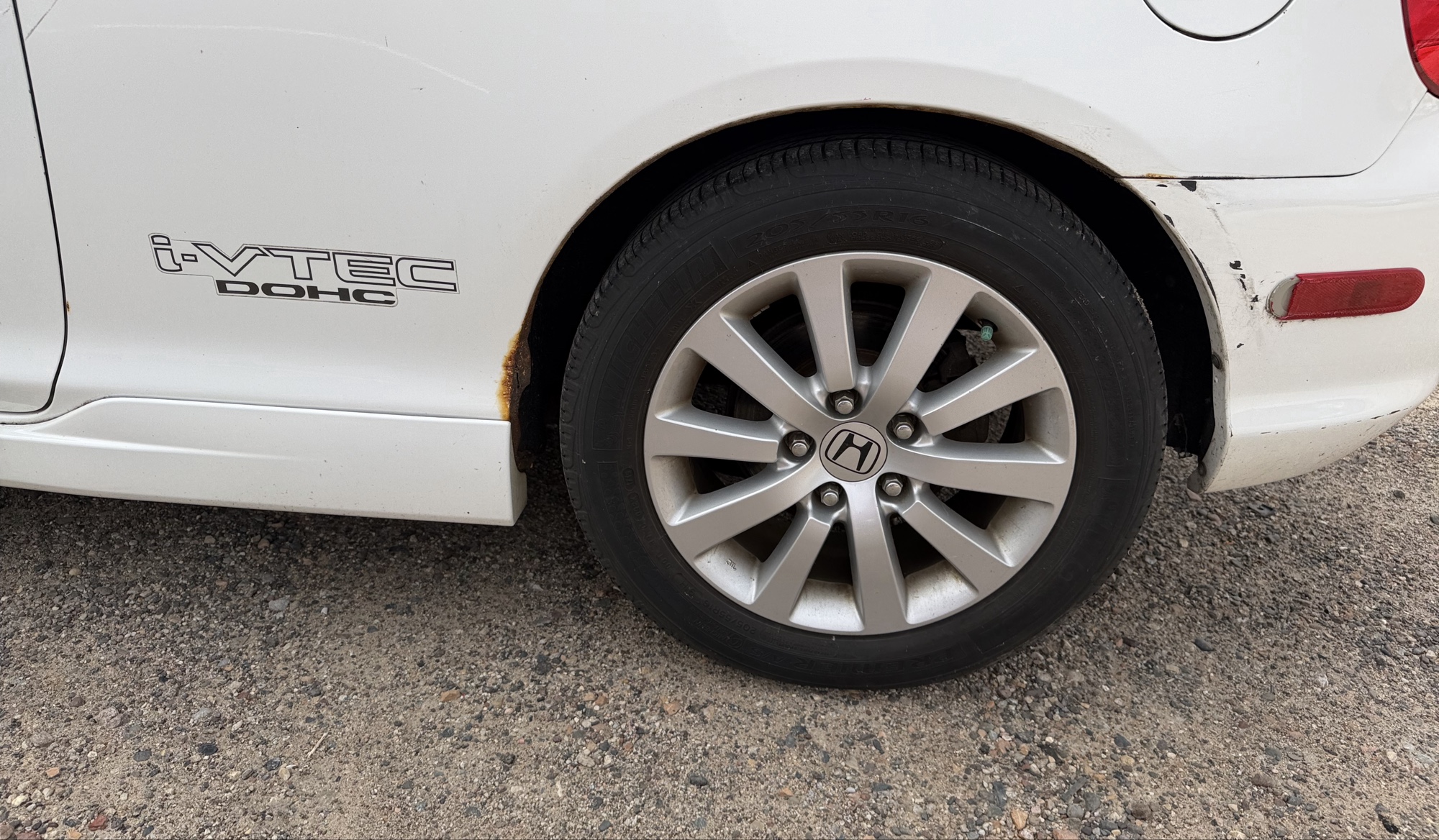 2004 honda civic si with 213892 miles for sale near elk-river, minnesota 106347_13_rear_drv_wheel.jpg