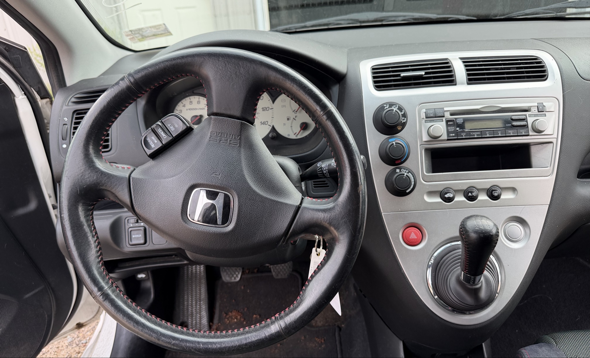 2004 honda civic si with 213892 miles for sale near elk-river, minnesota 106347_33_dash_from_driver.jpg