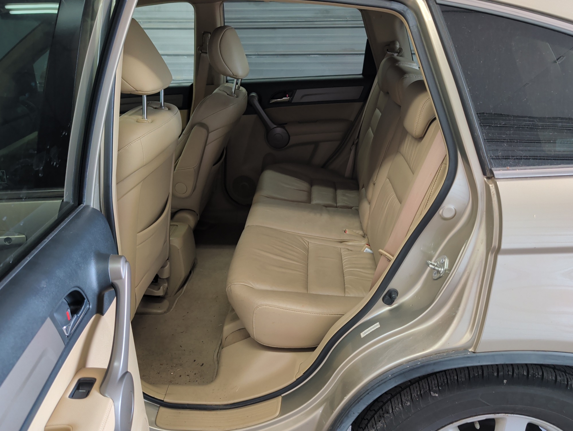 2008 honda cr-v ex-l-4wd-at with 186691 miles for sale near elk-river, minnesota 106348_24_drv_rear_seat.jpg