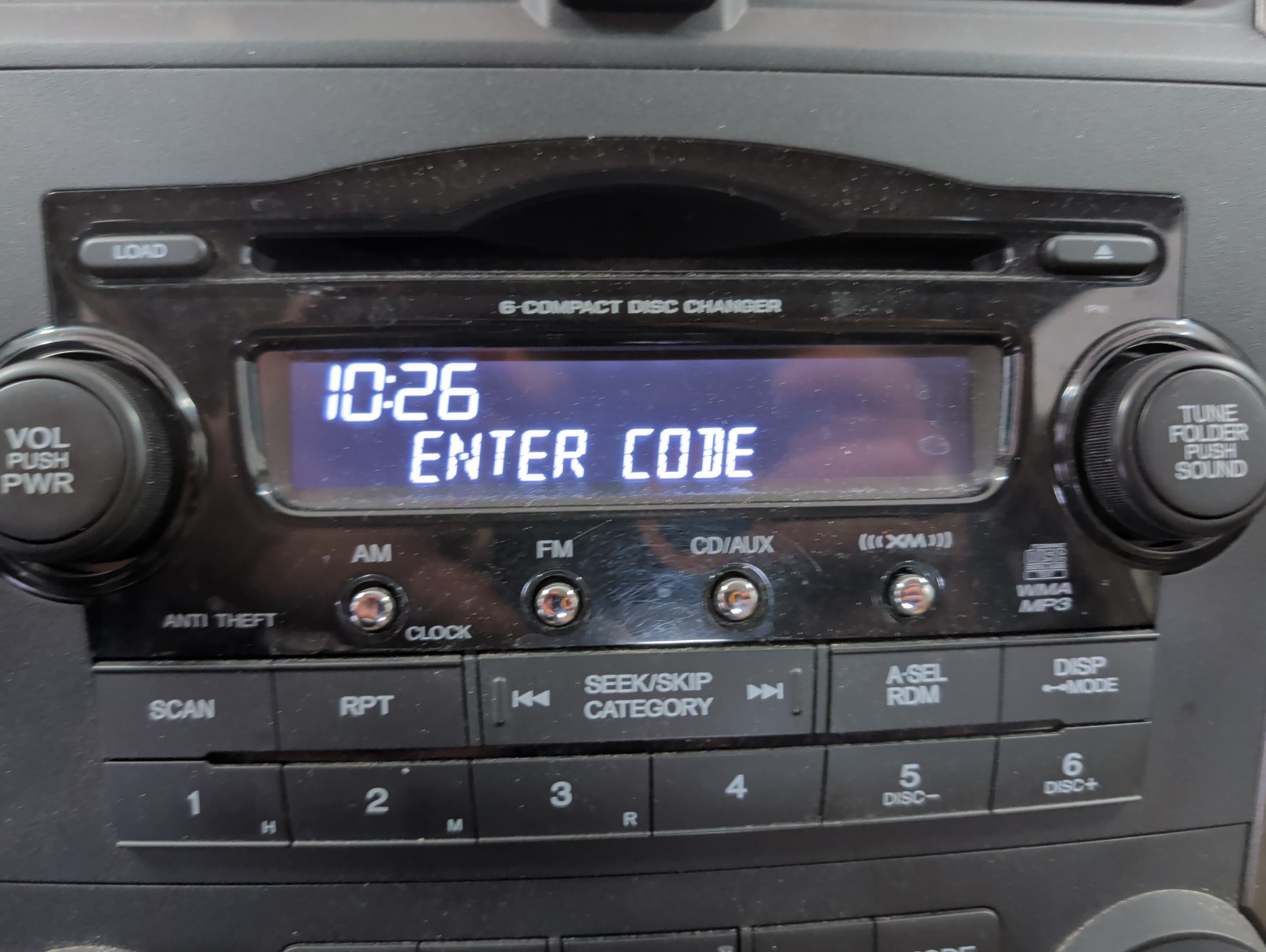 2008 honda cr-v ex-l-4wd-at with 186691 miles for sale near elk-river, minnesota 106348_39_radio_closeup.jpg
