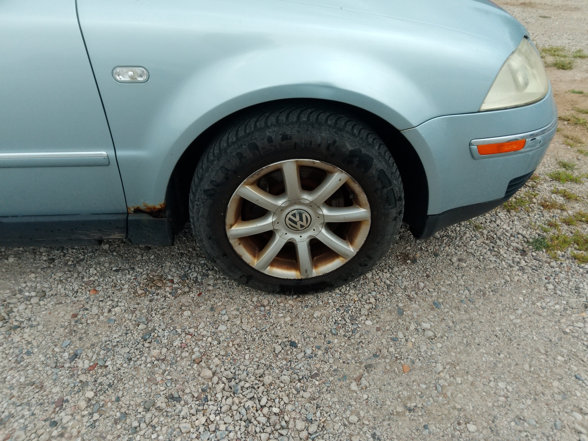 2004 volkswagen passat gls with 189333 miles for sale near elk-river, minnesota 106349_15_front_pass_wheel.jpg