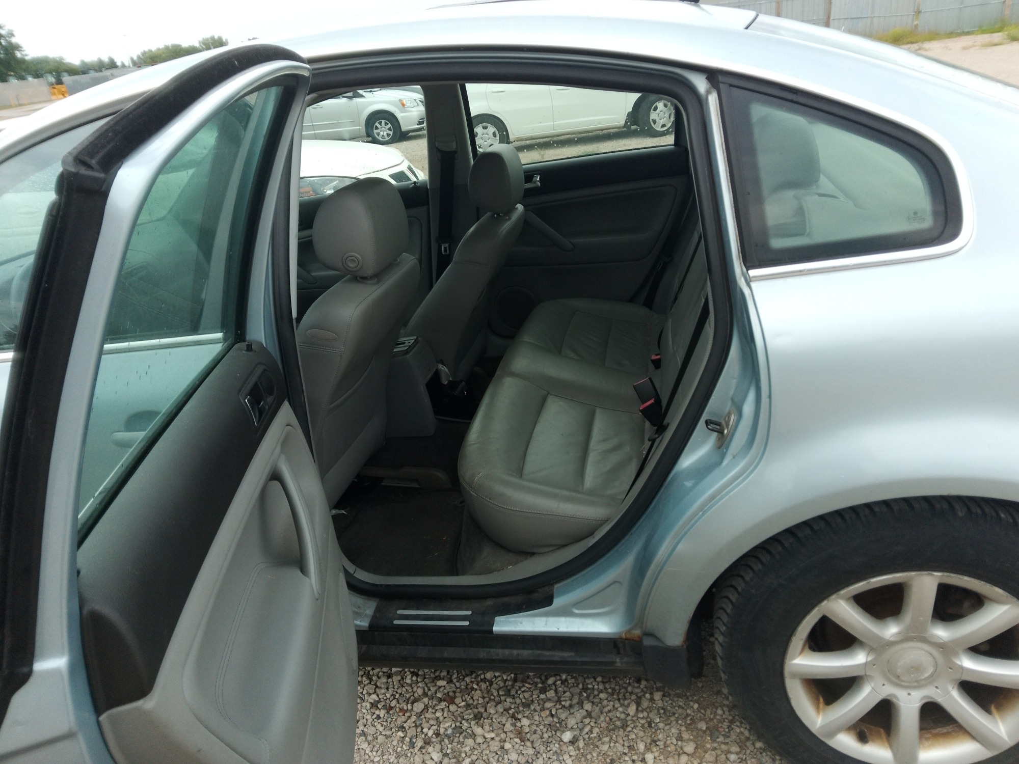 2004 volkswagen passat gls with 189333 miles for sale near elk-river, minnesota 106349_24_drv_rear_seat.jpg