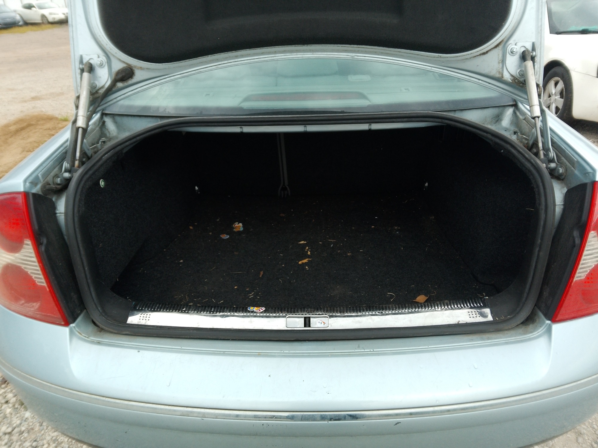 2004 volkswagen passat gls with 189333 miles for sale near elk-river, minnesota 106349_26_trunk.jpg