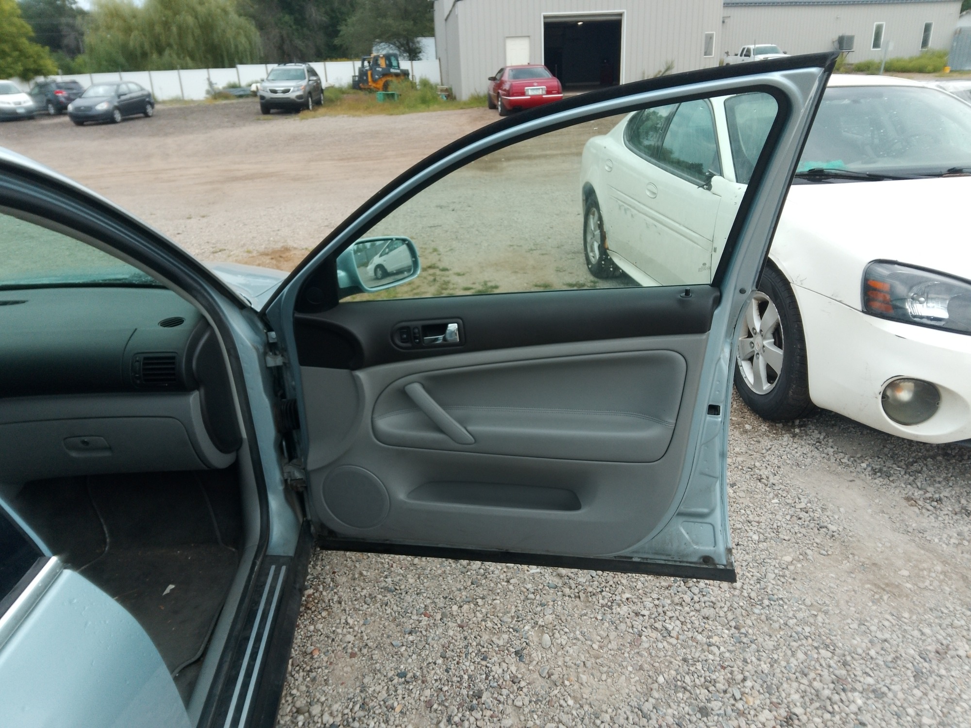 2004 volkswagen passat gls with 189333 miles for sale near elk-river, minnesota 106349_32_passenger_door_panel.jpg