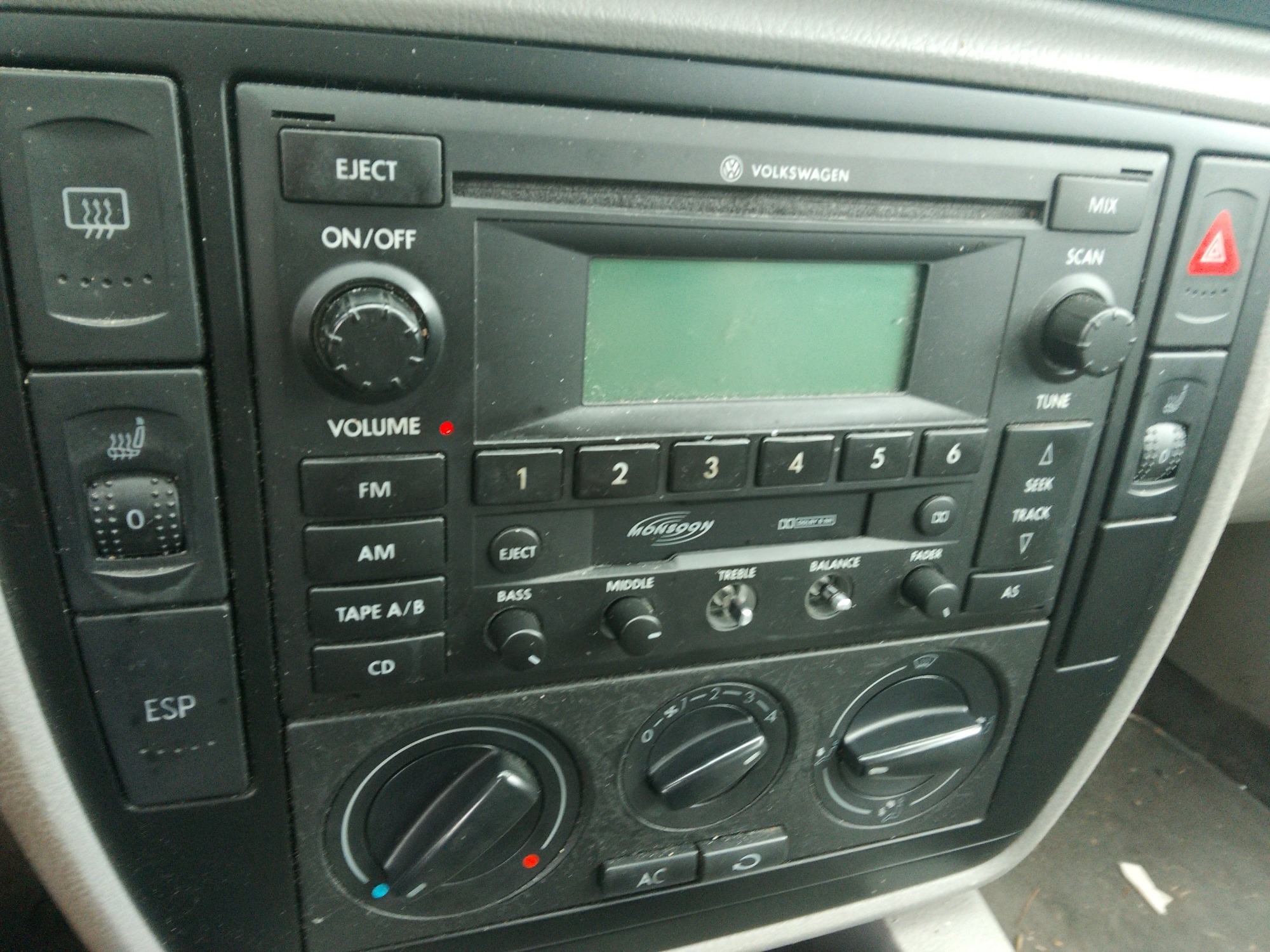 2004 volkswagen passat gls with 189333 miles for sale near elk-river, minnesota 106349_42_heated_seat_switches.jpg