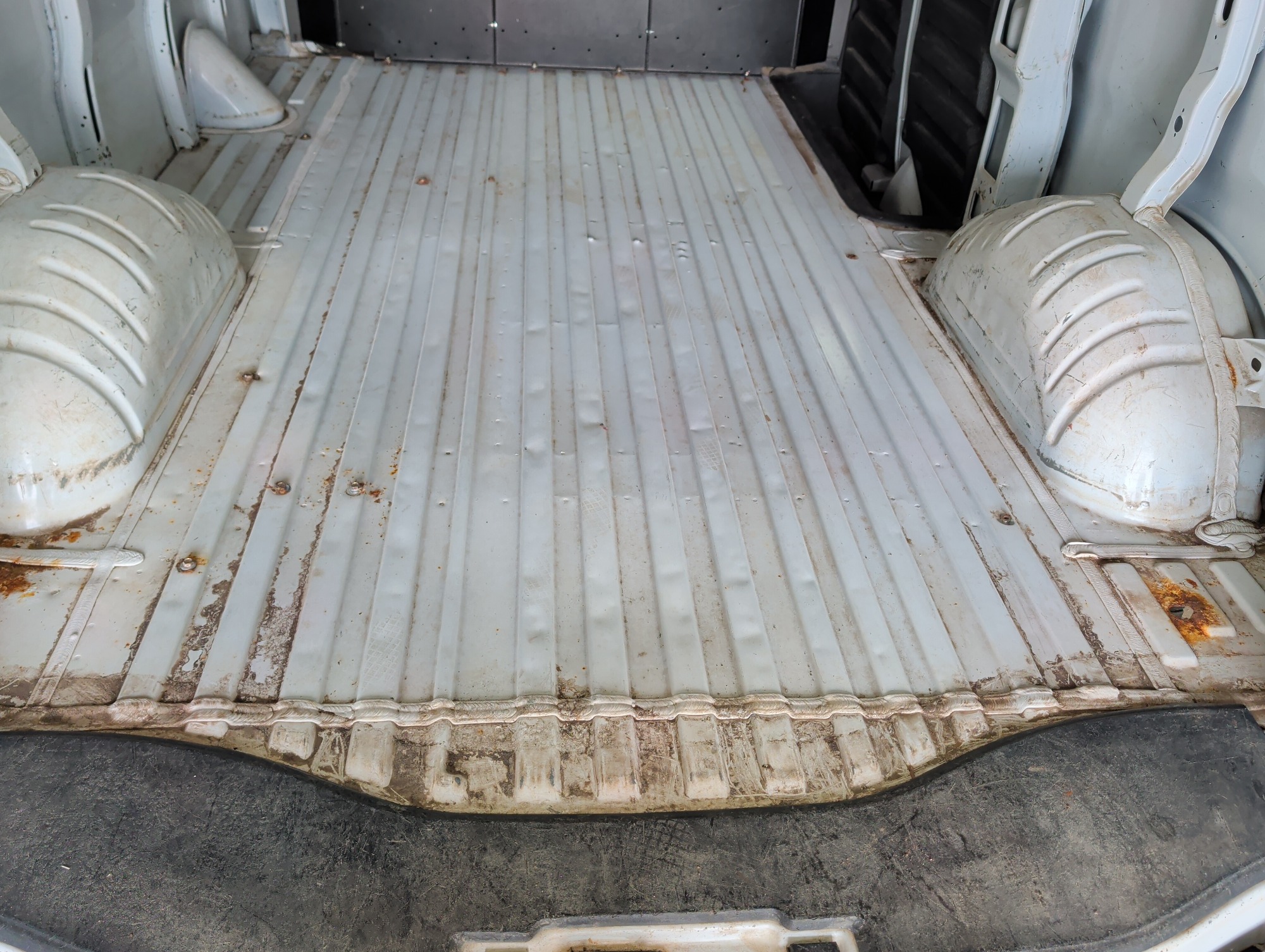2007 chevrolet express 1500-cargo with 223985 miles for sale near elk-river, minnesota 106350_29_third_row_seat.jpg