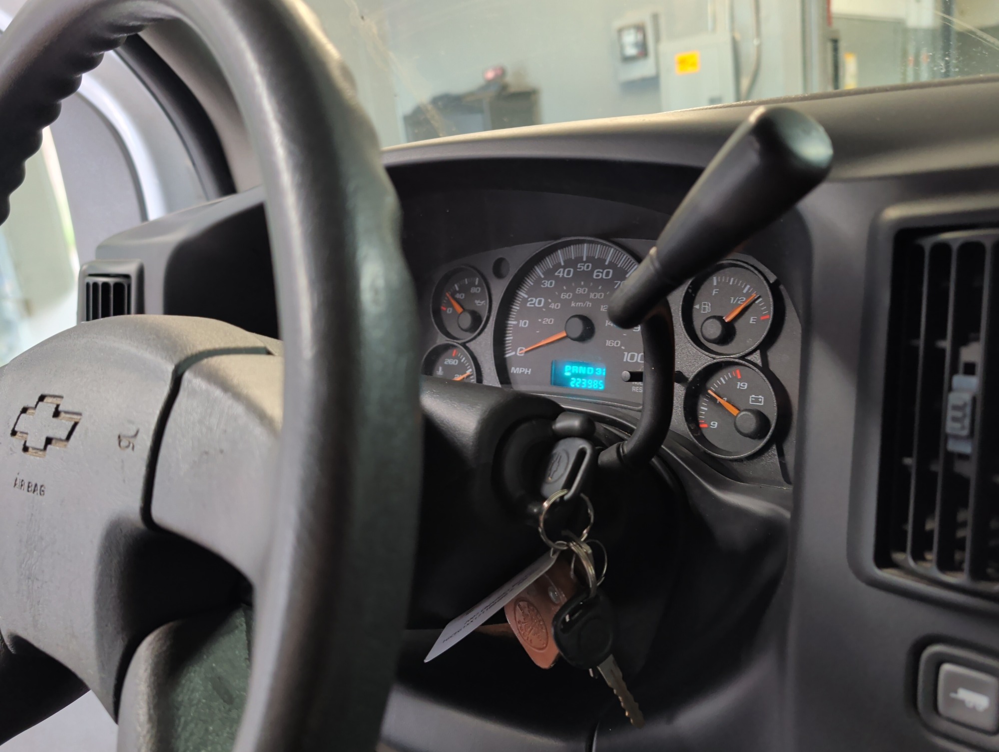 2007 chevrolet express 1500-cargo with 223985 miles for sale near elk-river, minnesota 106350_41_shifter.jpg
