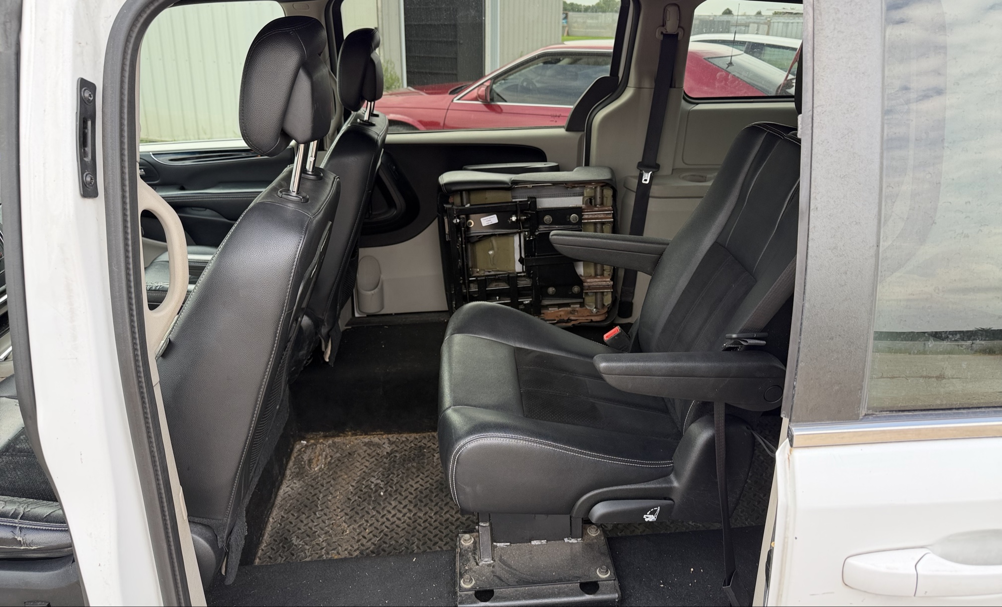 2017 dodge grand-caravan sxt with 258241 miles for sale near elk-river, minnesota 106353_24_drv_rear_seat.jpg