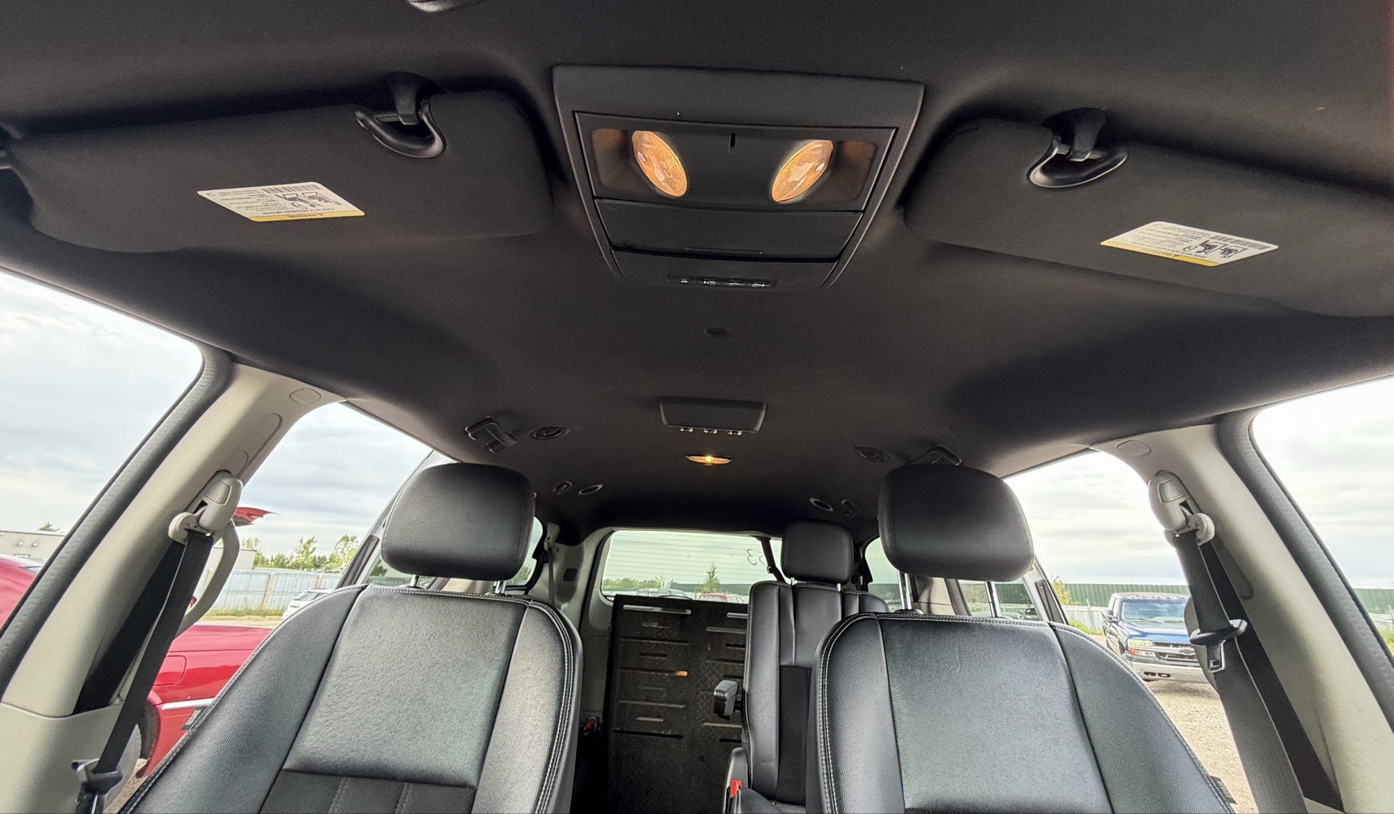 2017 dodge grand-caravan sxt with 258241 miles for sale near elk-river, minnesota 106353_35_headliner_sunroof.jpg