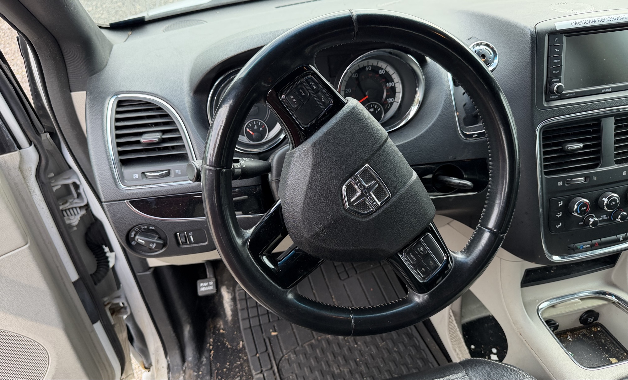 2017 dodge grand-caravan sxt with 258241 miles for sale near elk-river, minnesota 106353_36_steering_wheel.jpg