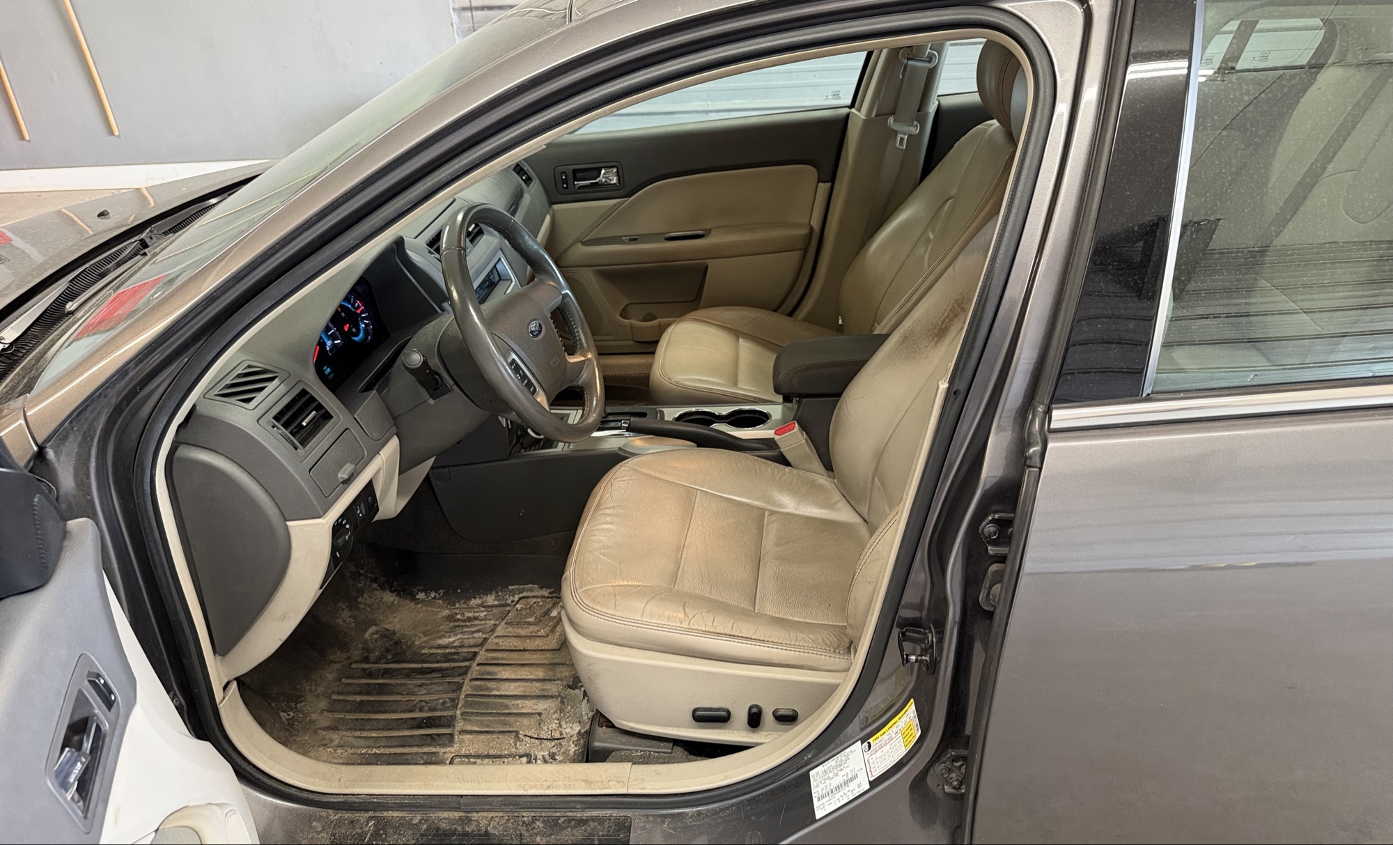 2012 ford fusion sel-awd with 208271 miles for sale near elk-river, minnesota 106354_22_driver_seat.jpg