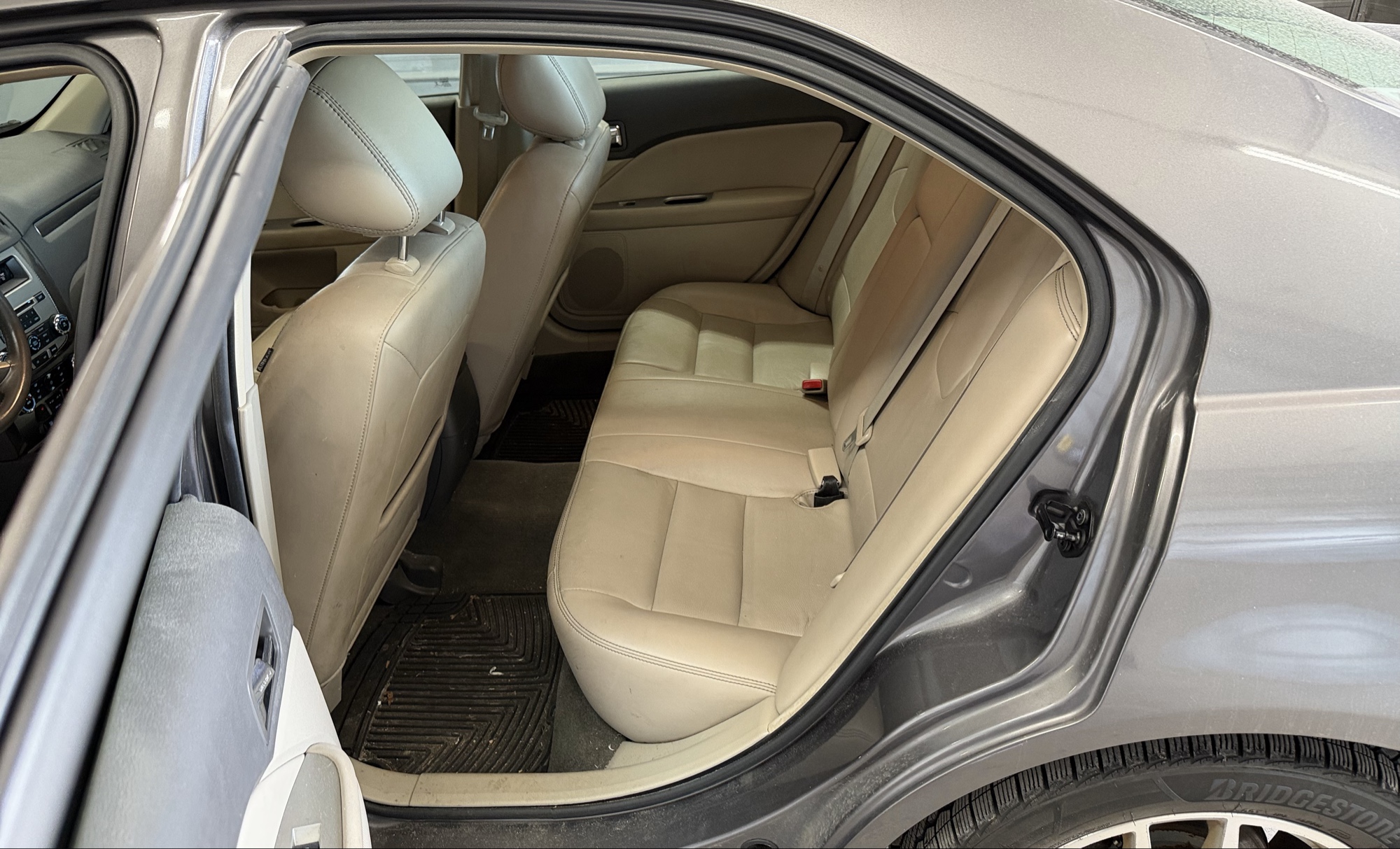 2012 ford fusion sel-awd with 208271 miles for sale near elk-river, minnesota 106354_24_drv_rear_seat.jpg