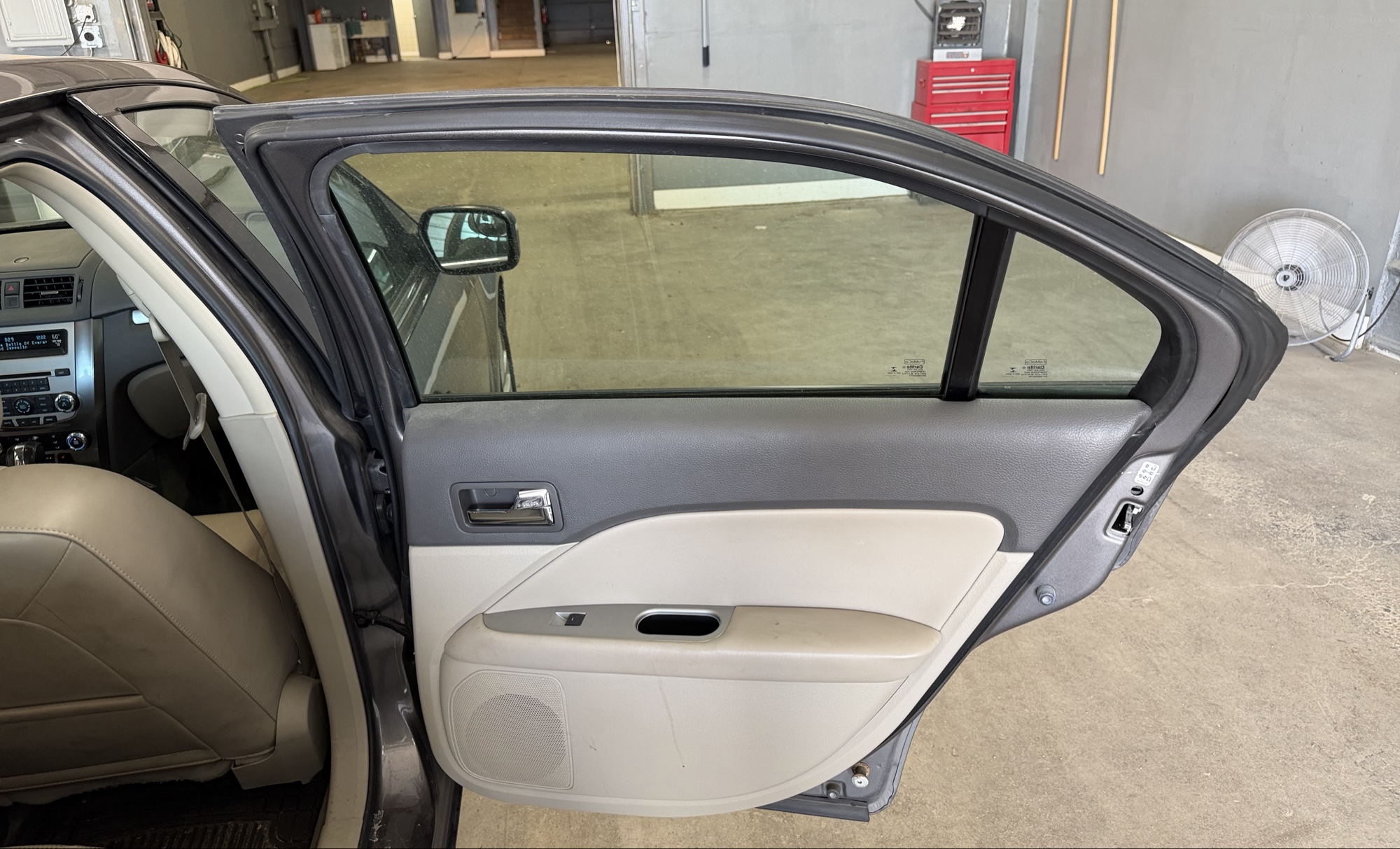 2012 ford fusion sel-awd with 208271 miles for sale near elk-river, minnesota 106354_30_pass_rear_door_panel.jpg