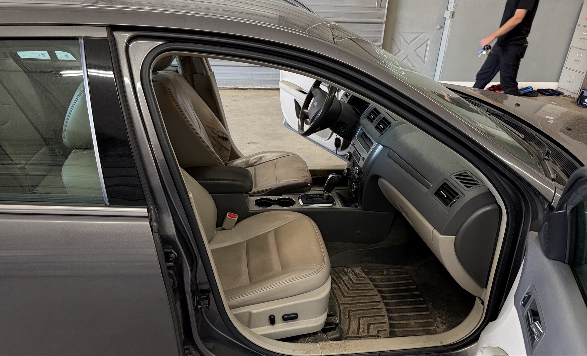 2012 ford fusion sel-awd with 208271 miles for sale near elk-river, minnesota 106354_31_passenger_seat.jpg
