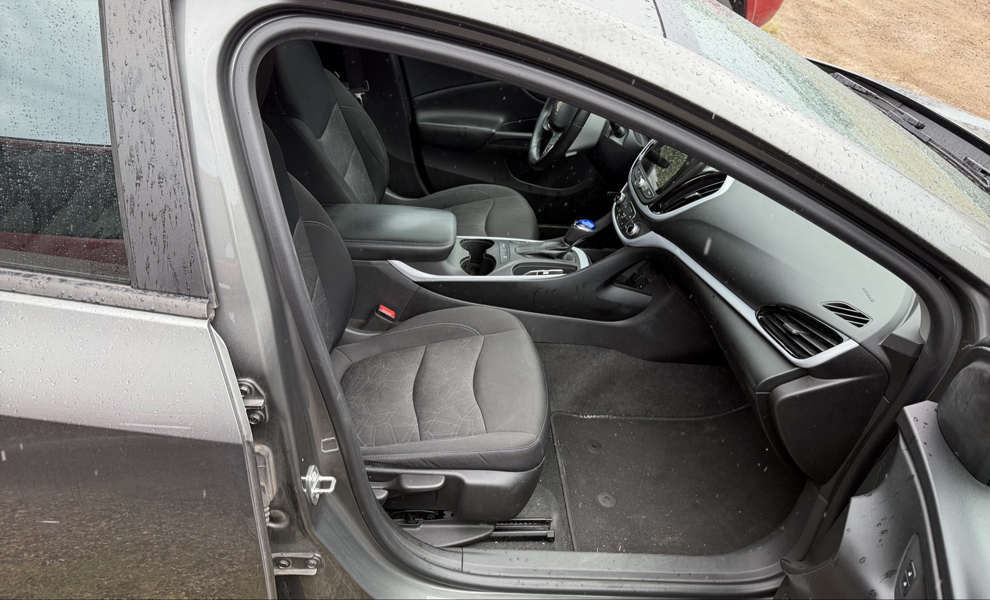 2017 chevrolet volt hybrid with 144228 miles for sale near elk-river, minnesota 106355_31_passenger_seat.jpg