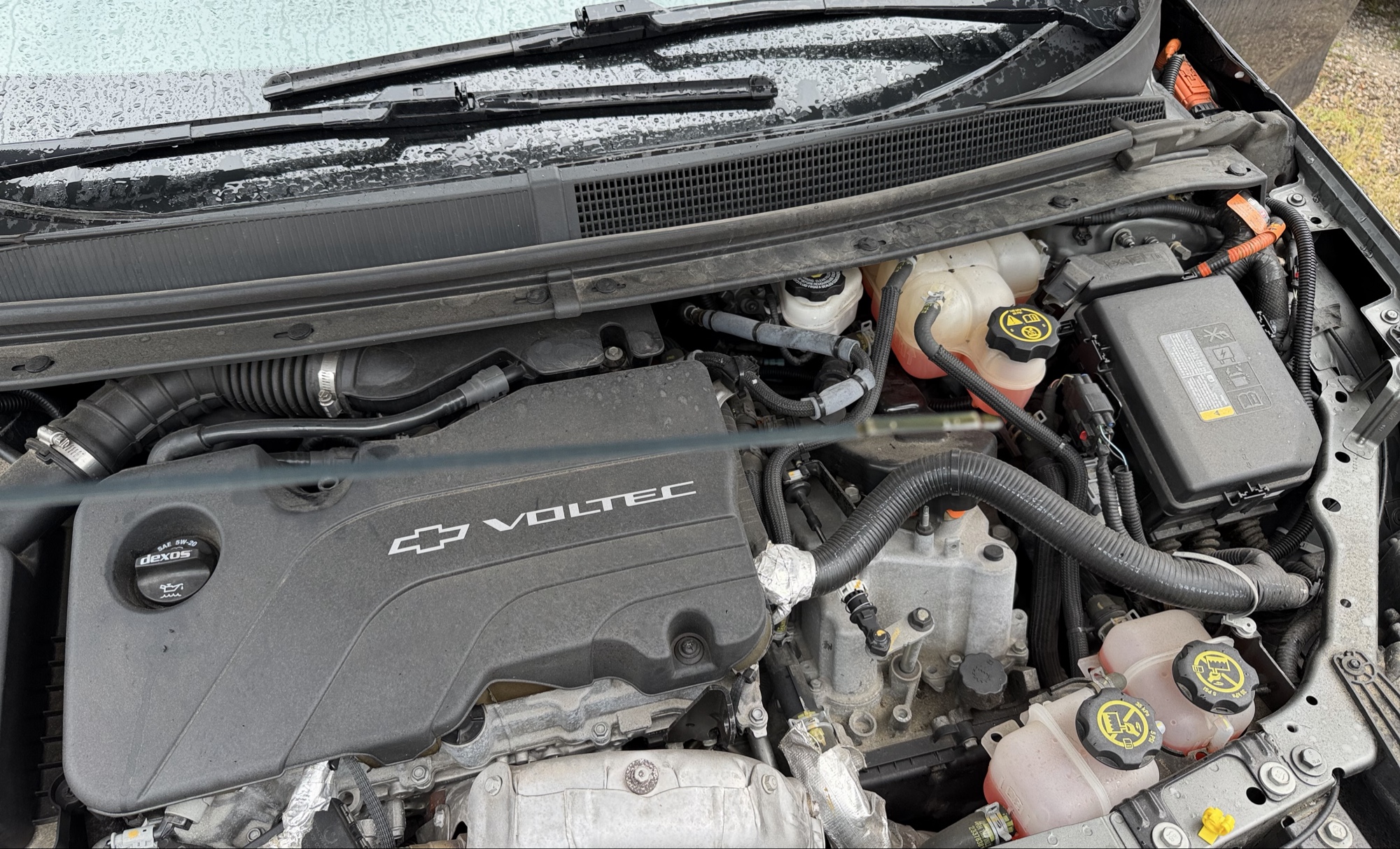 2017 chevrolet volt hybrid with 144228 miles for sale near elk-river, minnesota 106355_50_oil_dipstick.jpg