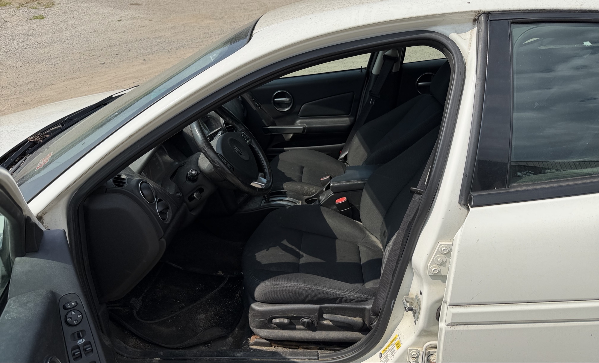 2008 pontiac grand-prix sedan with 118916 miles for sale near elk-river, minnesota 106356_22_driver_seat.jpg