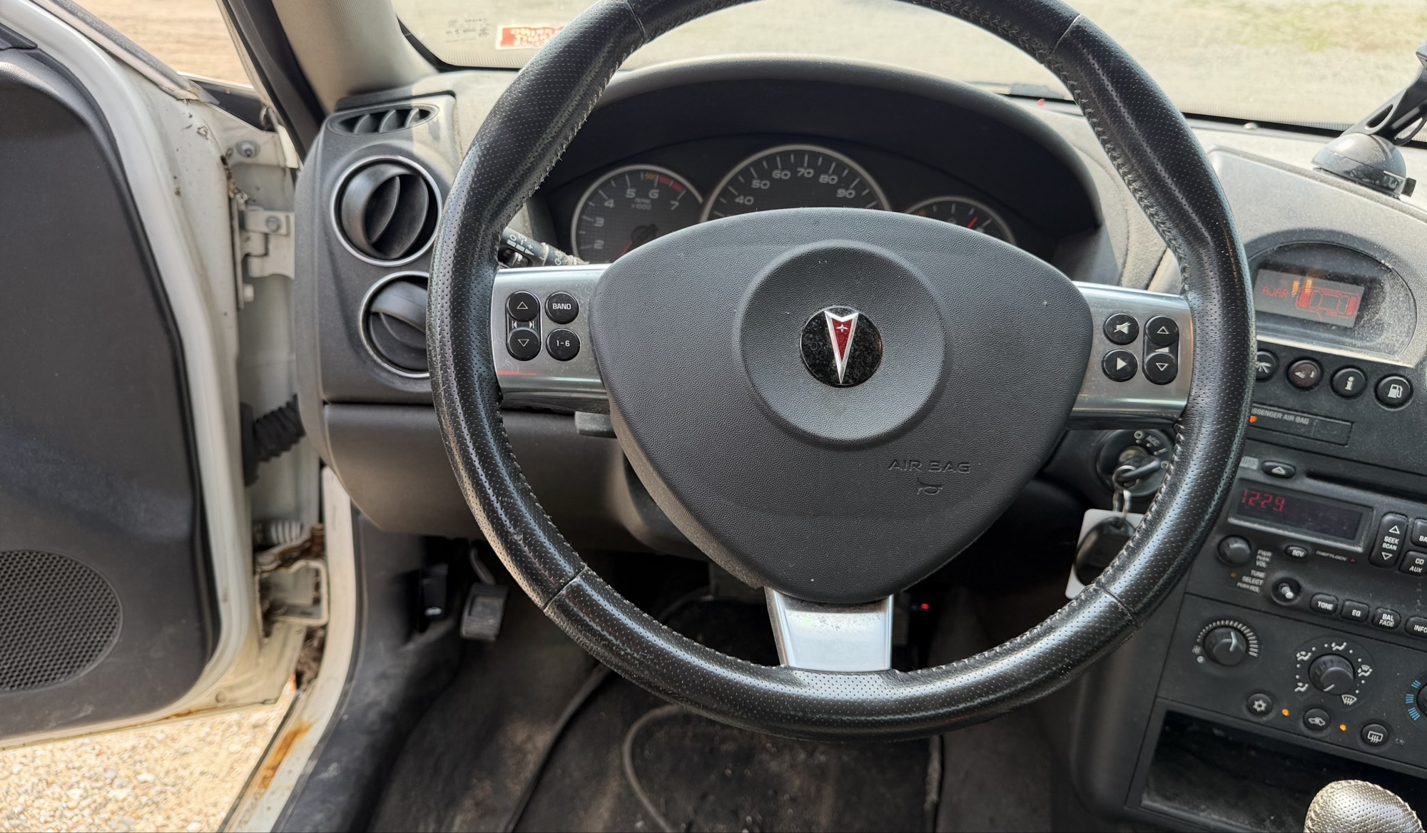 2008 pontiac grand-prix sedan with 118916 miles for sale near elk-river, minnesota 106356_36_steering_wheel.jpg