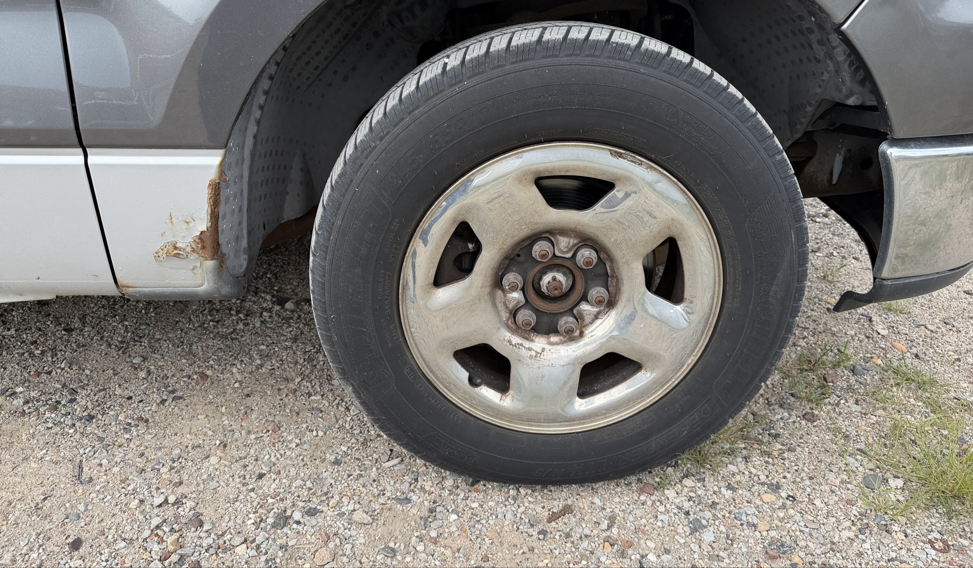 2004 ford f-150 xlt-supercab-5.5-ft-box-2wd with 192068 miles for sale near elk-river, minnesota 106357_15_front_pass_wheel.jpg
