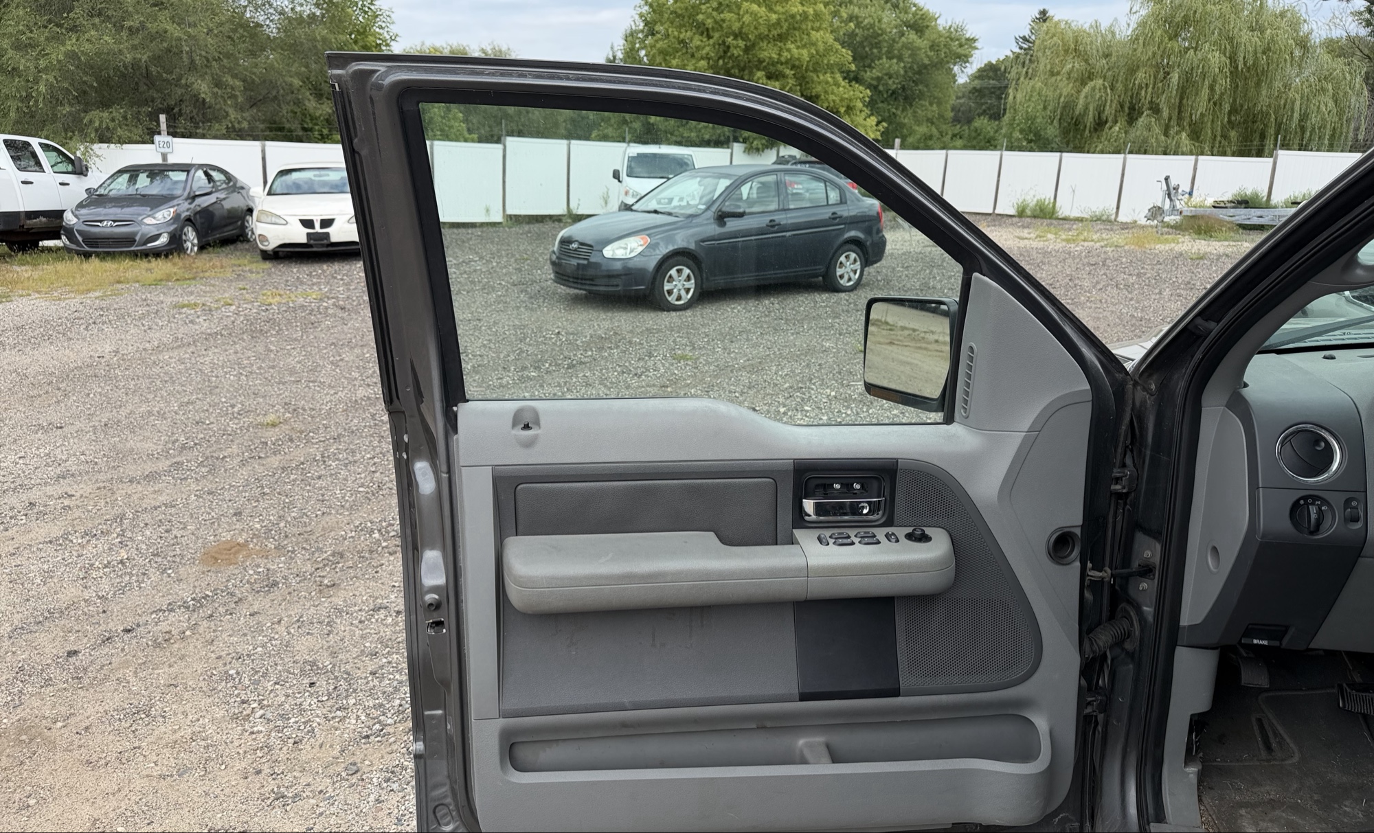 2004 ford f-150 xlt-supercab-5.5-ft-box-2wd with 192068 miles for sale near elk-river, minnesota 106357_23_driver_door_panel.jpg