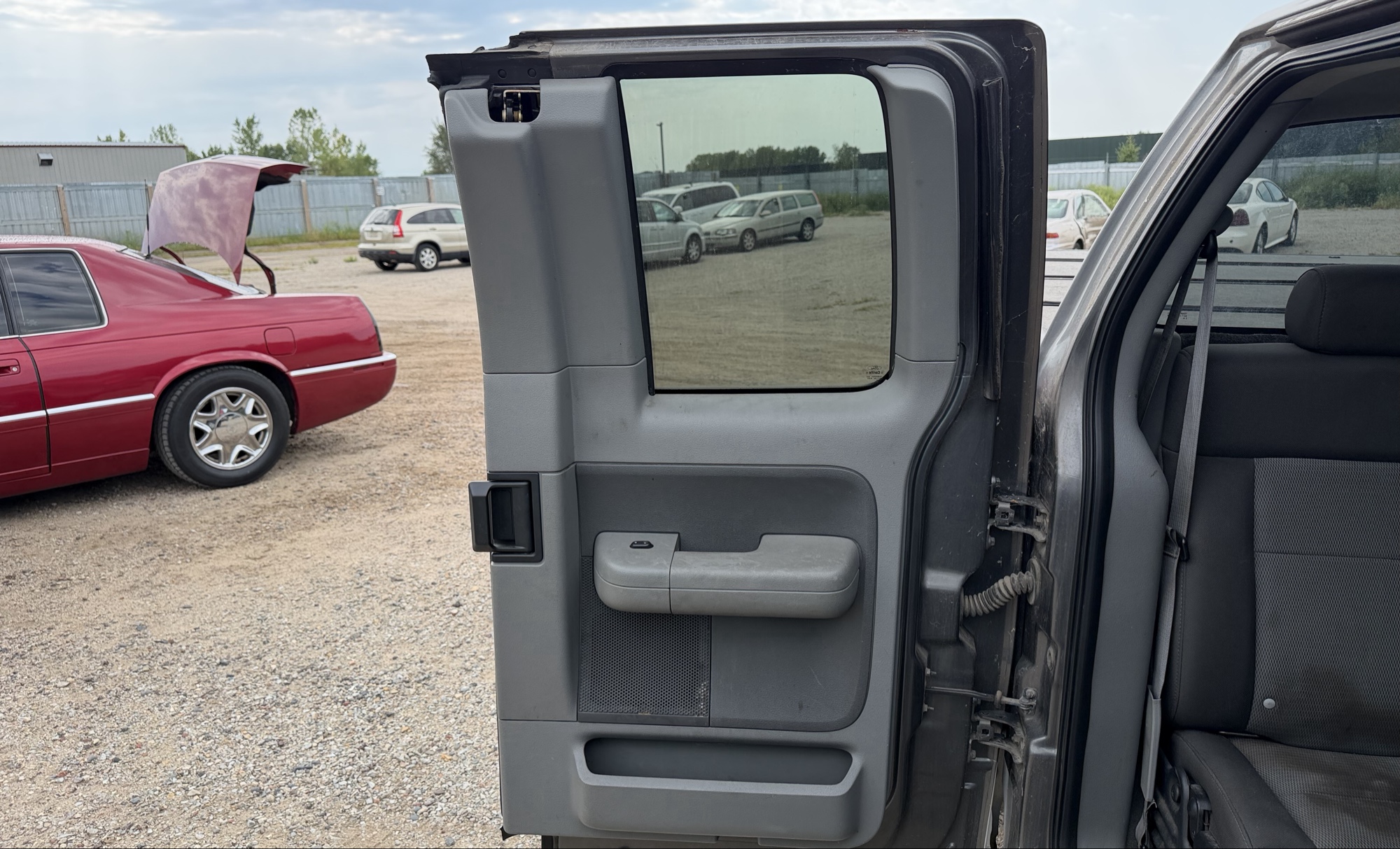 2004 ford f-150 xlt-supercab-5.5-ft-box-2wd with 192068 miles for sale near elk-river, minnesota 106357_28_pass_rear_seat.jpg