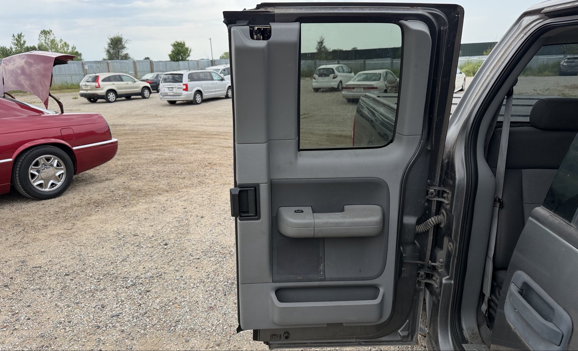 2004 ford f-150 xlt-supercab-5.5-ft-box-2wd with 192068 miles for sale near elk-river, minnesota 106357_30_pass_rear_door_panel.jpg