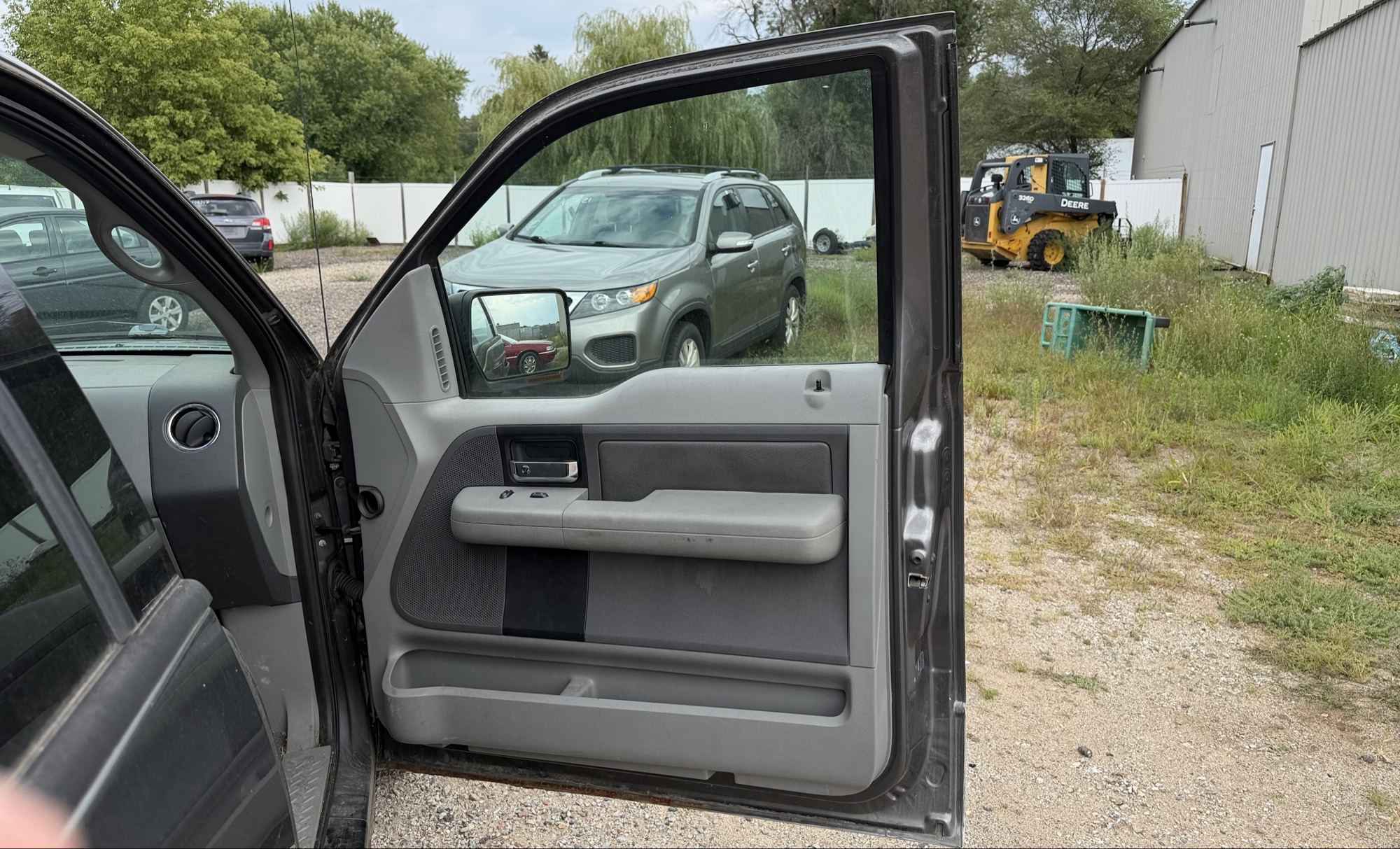 2004 ford f-150 xlt-supercab-5.5-ft-box-2wd with 192068 miles for sale near elk-river, minnesota 106357_32_passenger_door_panel.jpg