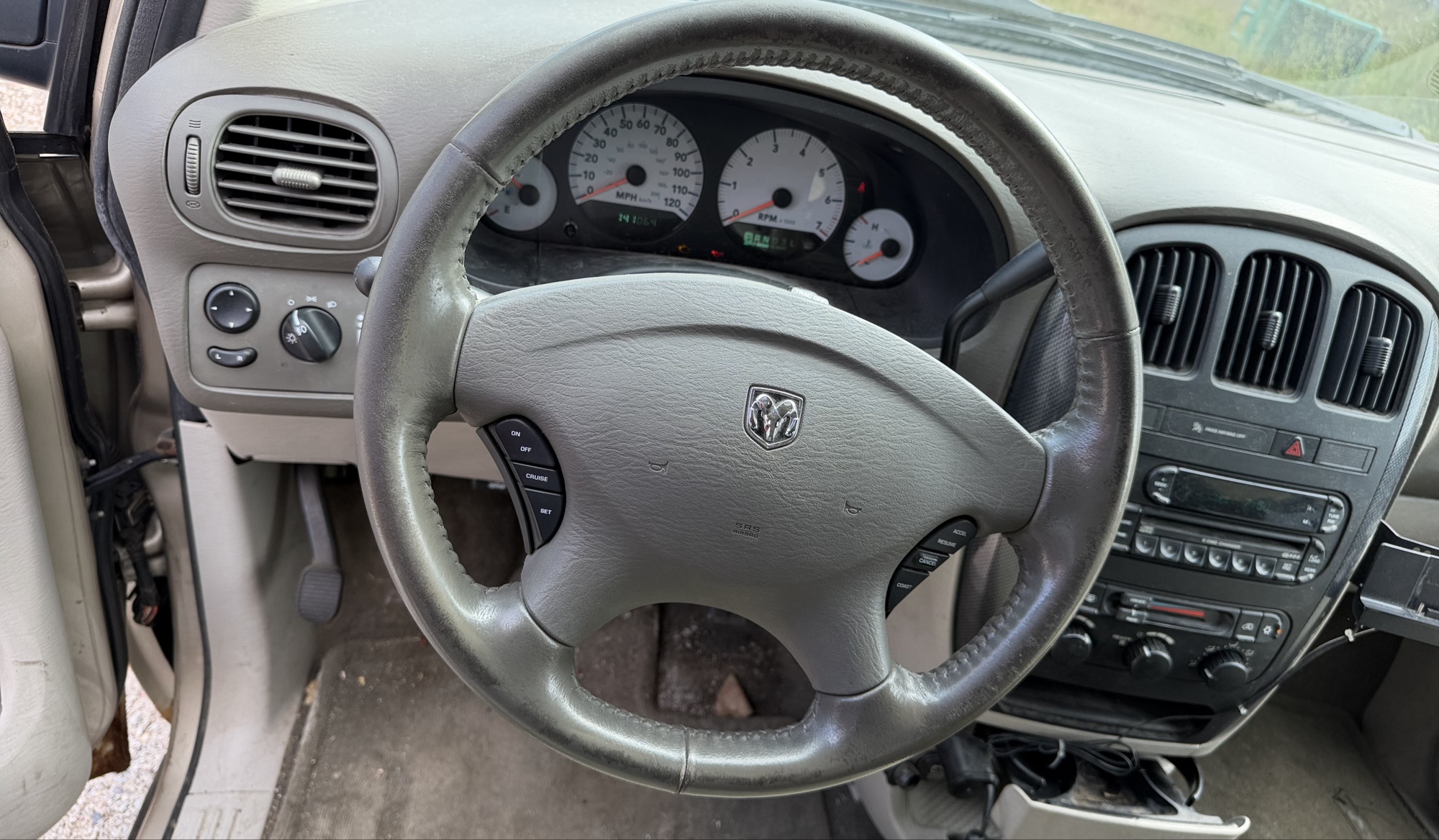 2007 dodge grand-caravan sxt with 141064 miles for sale near elk-river, minnesota 106358_36_steering_wheel.jpg