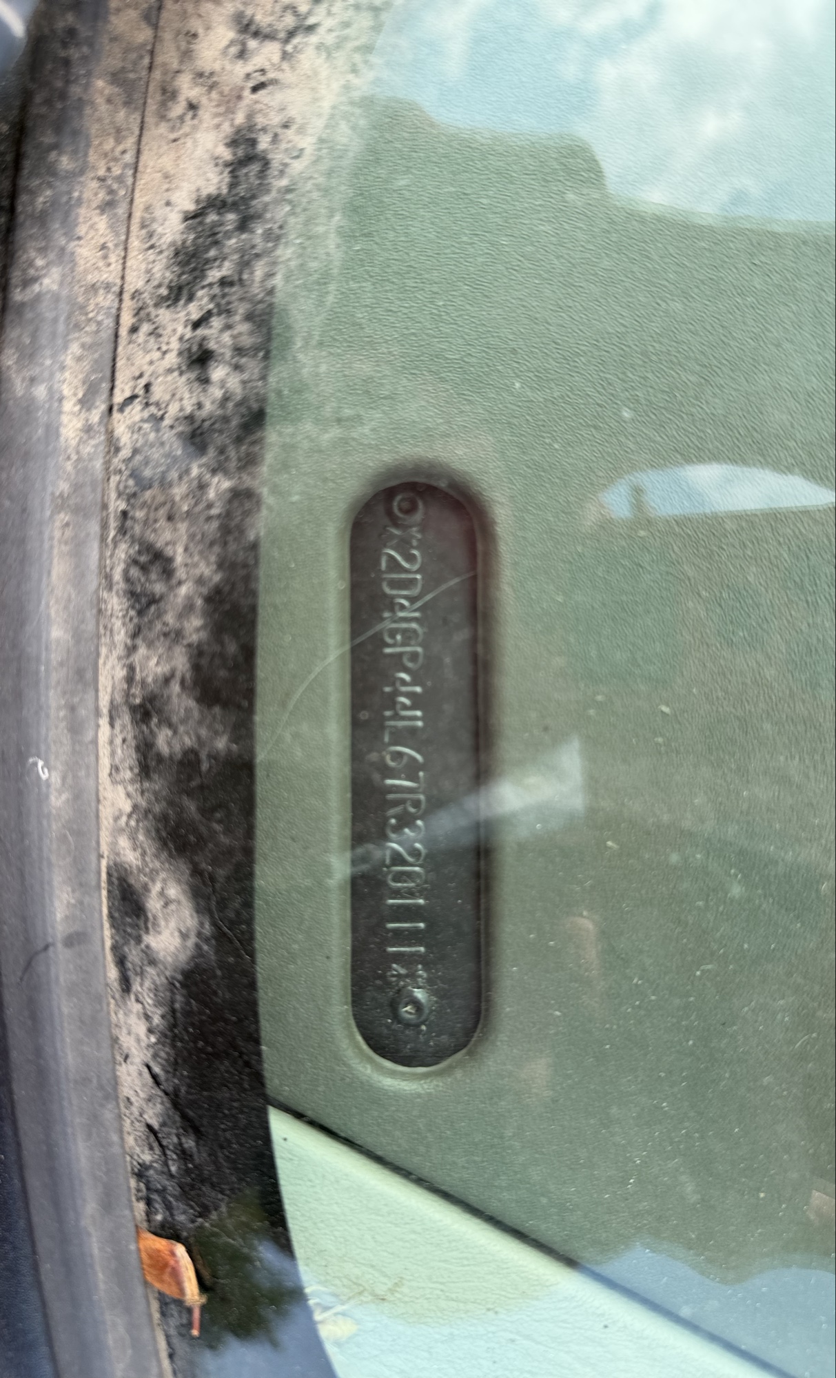 2007 dodge grand-caravan sxt with 141064 miles for sale near elk-river, minnesota 106358_48_windshield_vin_plate.jpg
