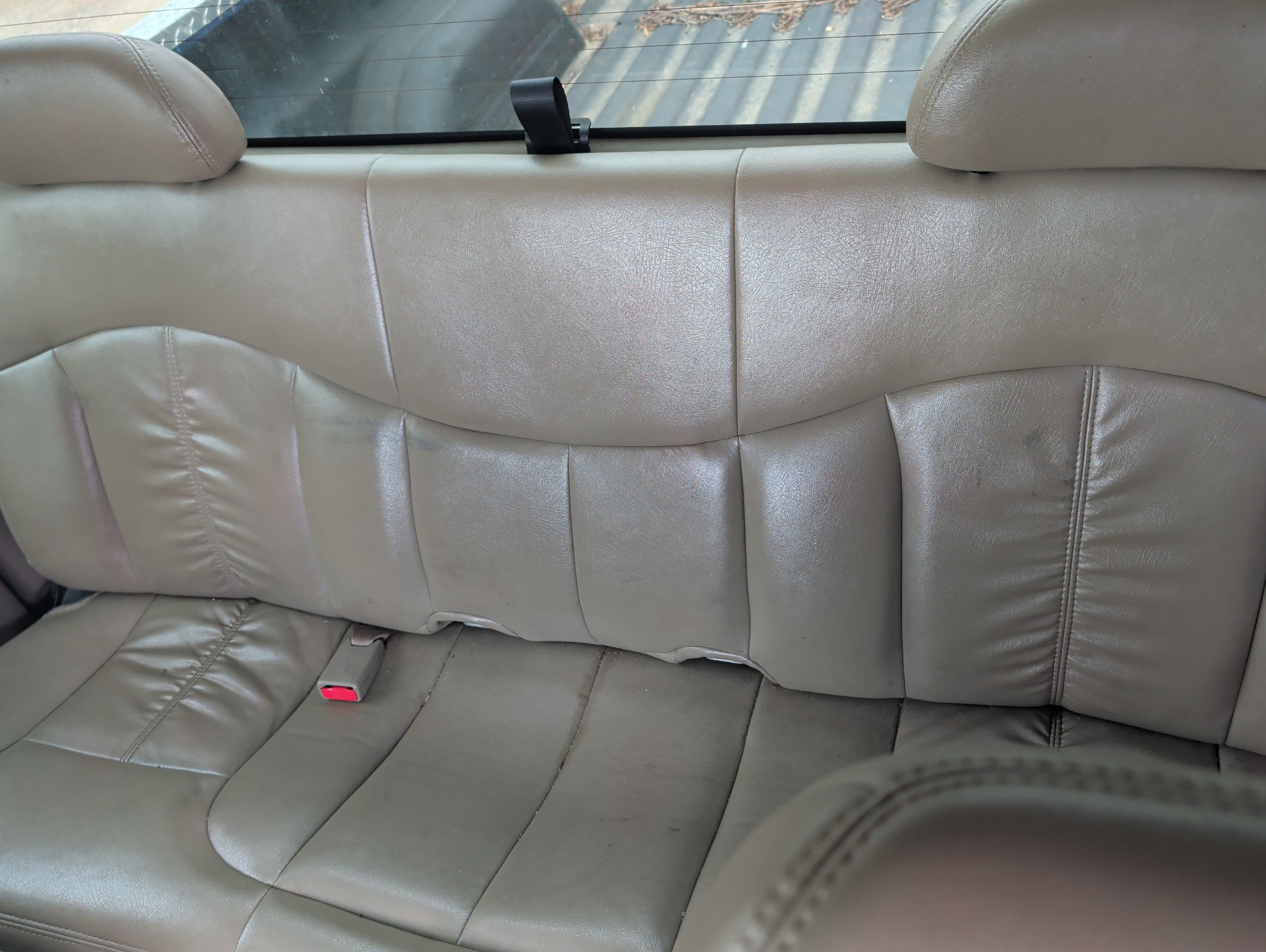 2002 chevrolet silverado-2500hd lt-ext.-cab-short-bed-4wd with 183890 miles for sale near elk-river, minnesota 106360_24_drv_rear_seat.jpg