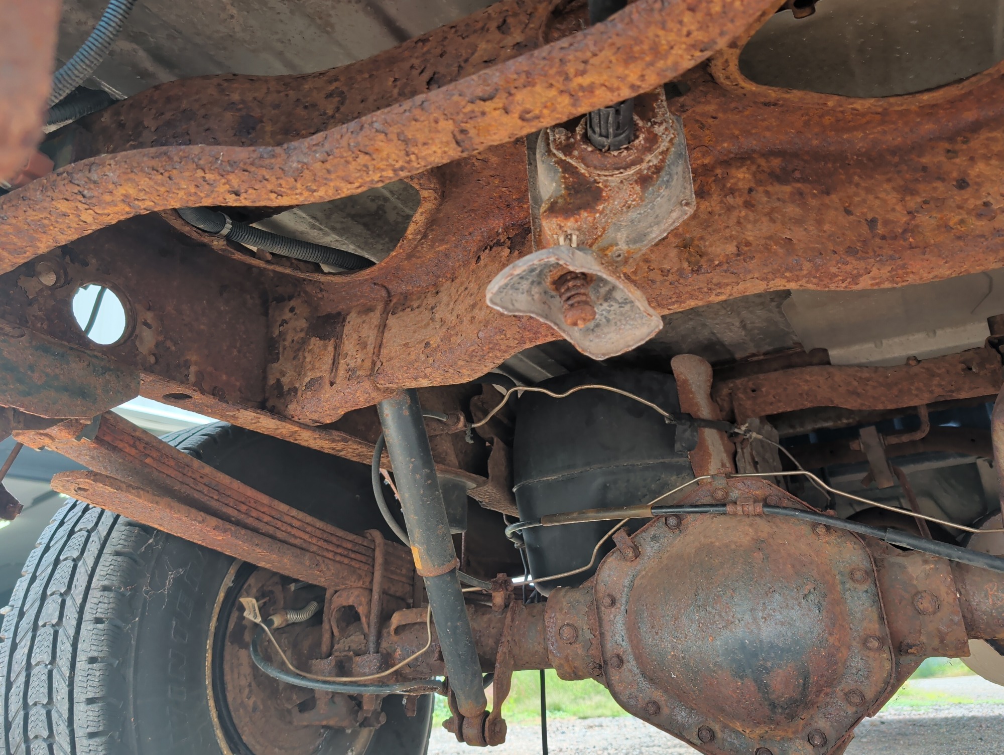 2002 chevrolet silverado-2500hd lt-ext.-cab-short-bed-4wd with 183890 miles for sale near elk-river, minnesota 106360_27_spare_tire.jpg