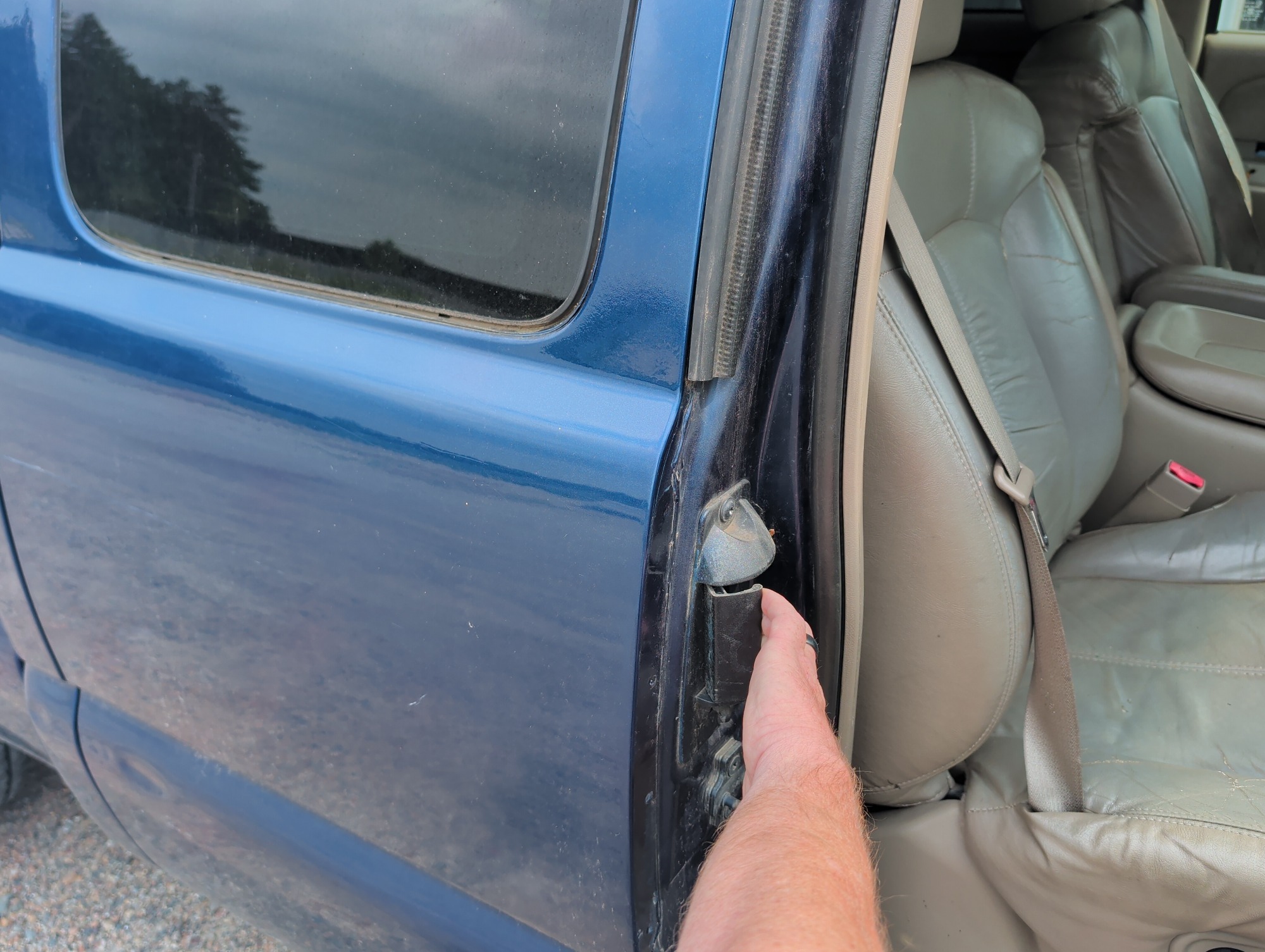 2002 chevrolet silverado-2500hd lt-ext.-cab-short-bed-4wd with 183890 miles for sale near elk-river, minnesota 106360_30_pass_rear_door_panel.jpg