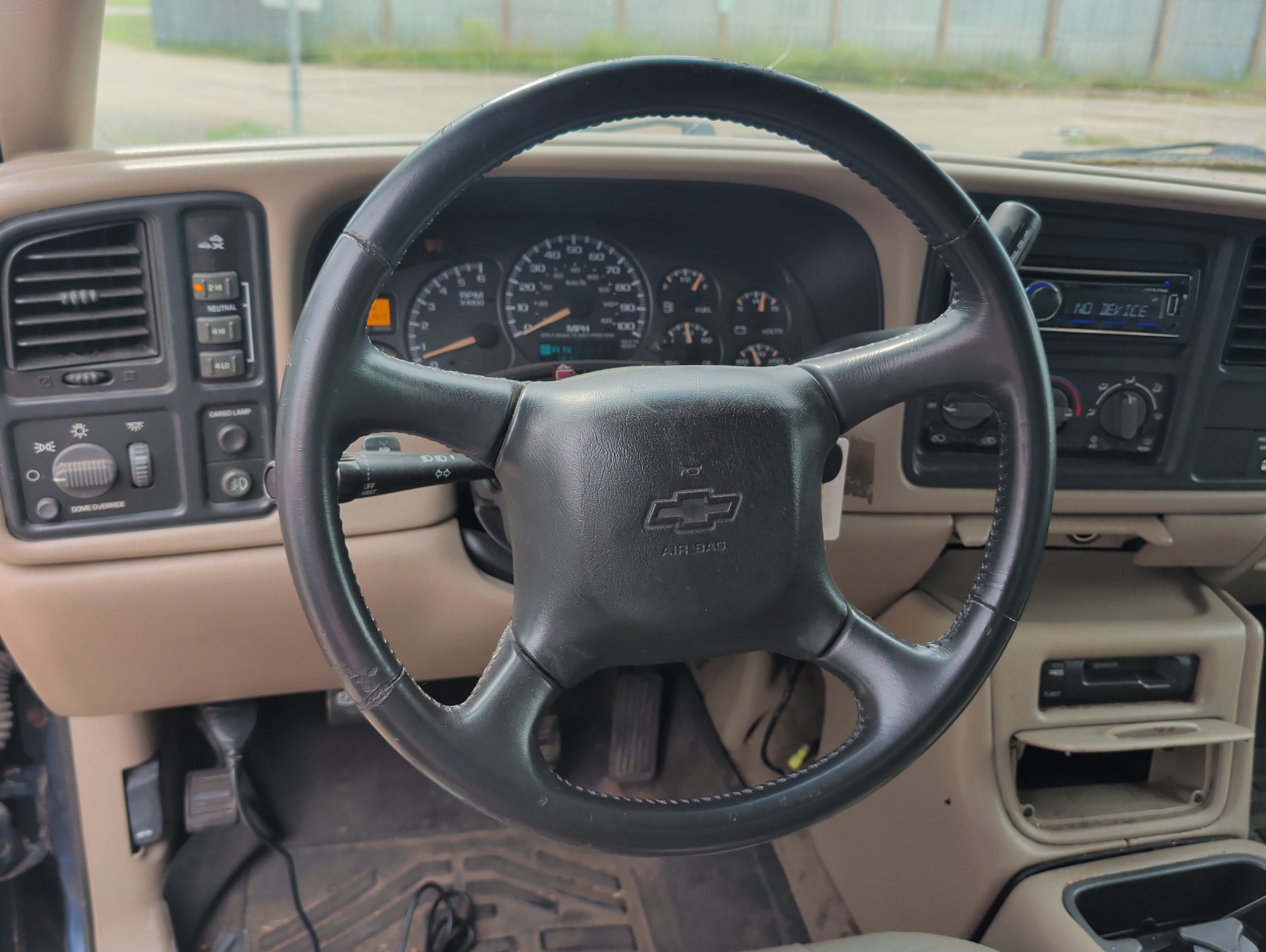 2002 chevrolet silverado-2500hd lt-ext.-cab-short-bed-4wd with 183890 miles for sale near elk-river, minnesota 106360_36_steering_wheel.jpg