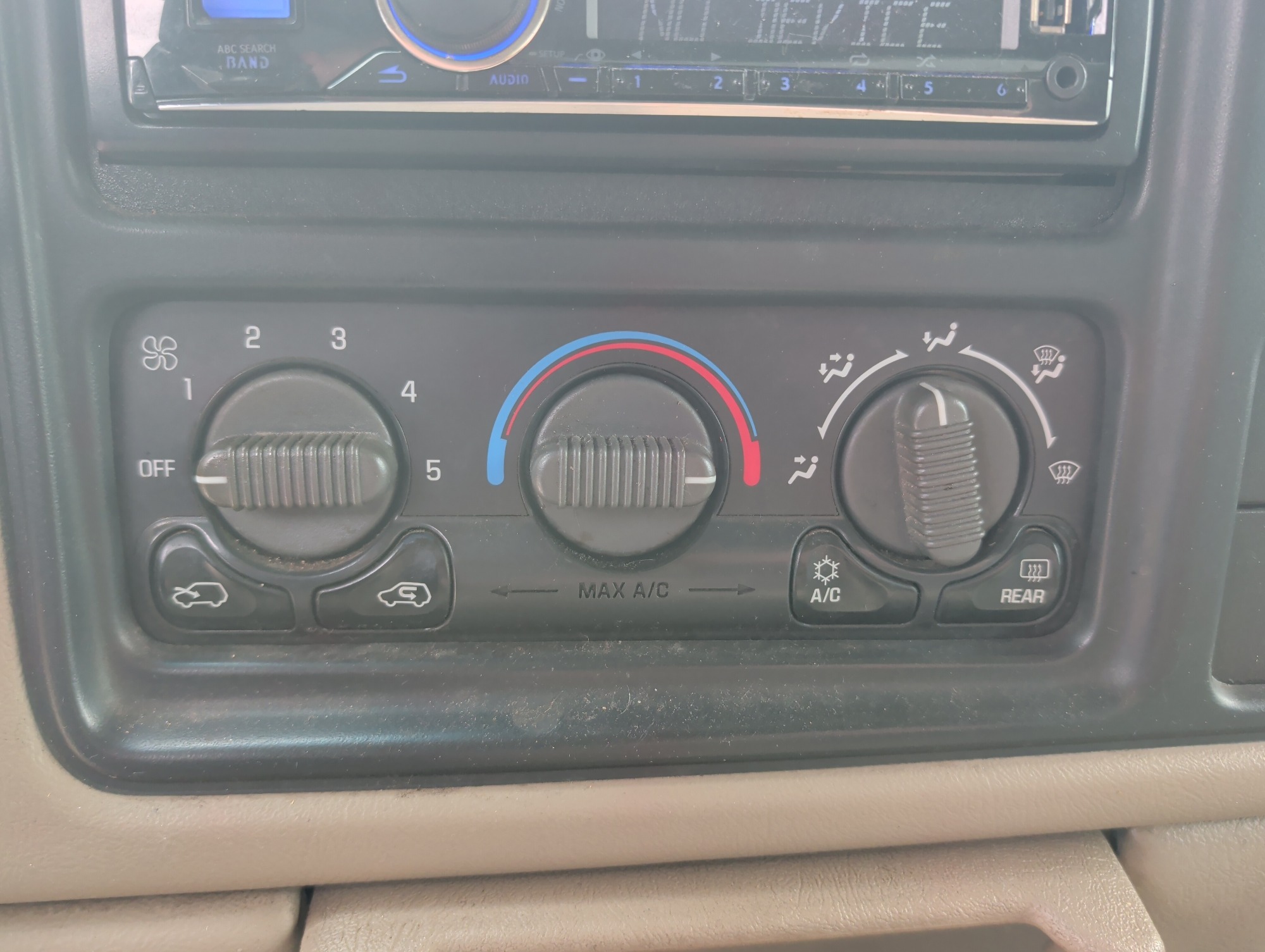 2002 chevrolet silverado-2500hd lt-ext.-cab-short-bed-4wd with 183890 miles for sale near elk-river, minnesota 106360_40_climate_control.jpg