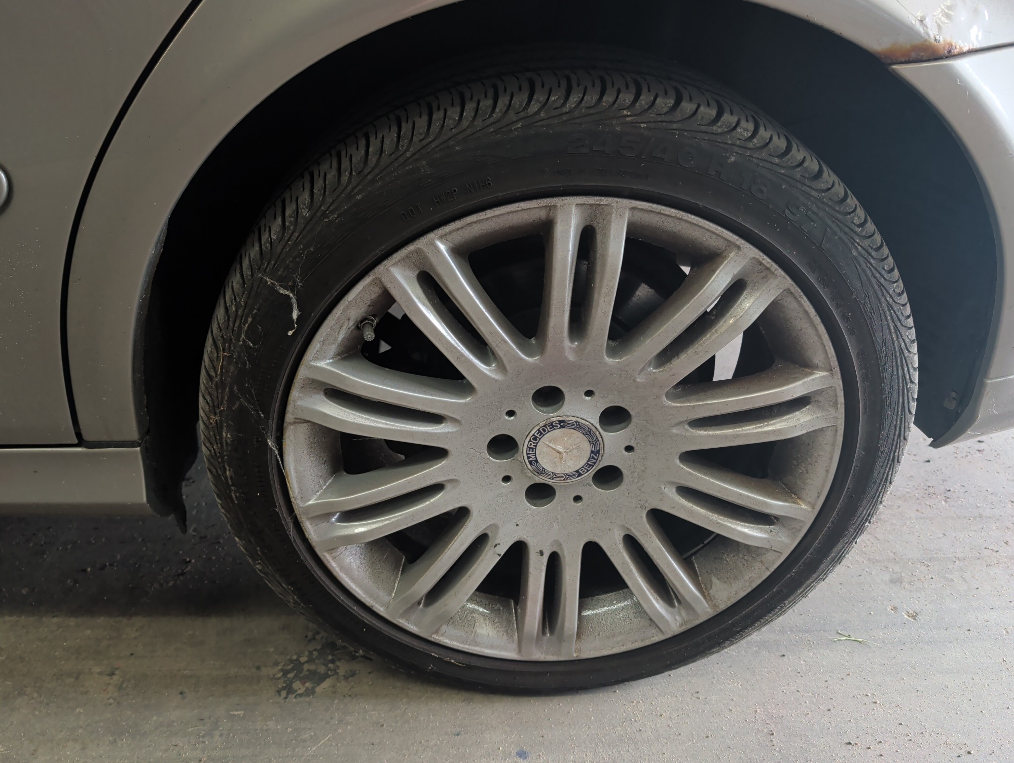 2008 mercedes-benz e-class e350-luxury with 81172 miles for sale near elk-river, minnesota 106365_13_rear_drv_wheel.jpg