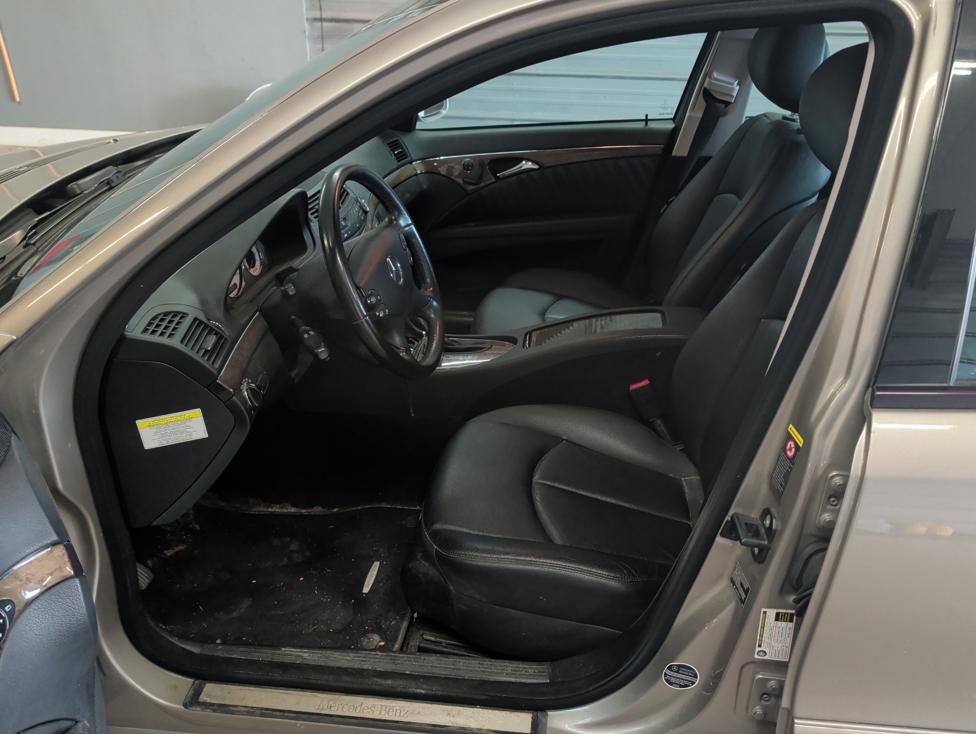 2008 mercedes-benz e-class e350-luxury with 81172 miles for sale near elk-river, minnesota 106365_22_driver_seat.jpg