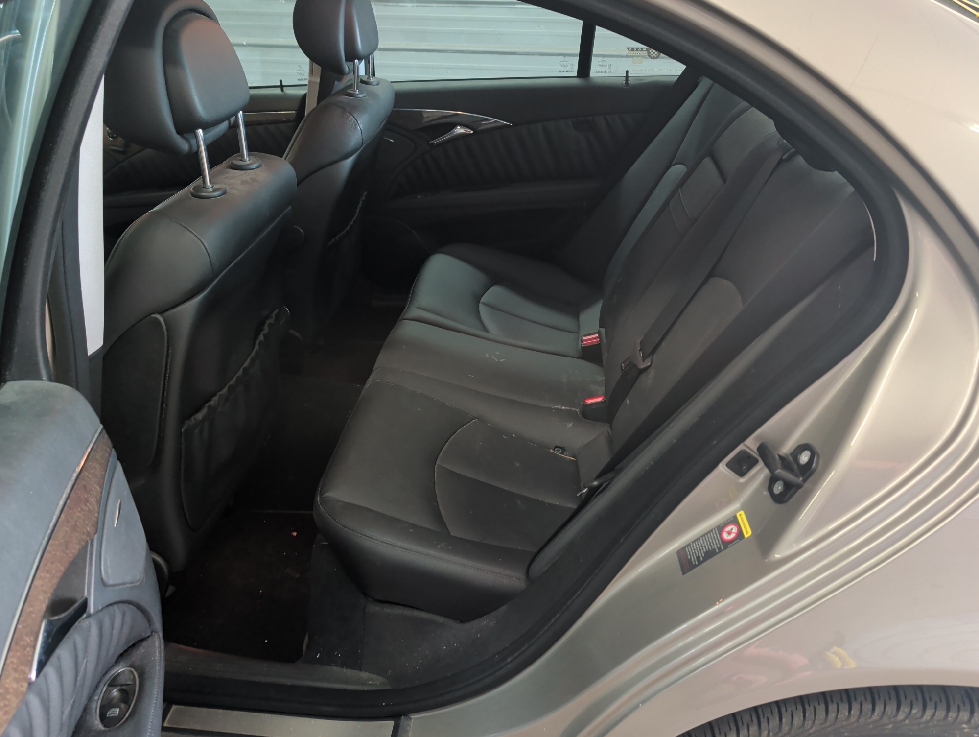2008 mercedes-benz e-class e350-luxury with 81172 miles for sale near elk-river, minnesota 106365_24_drv_rear_seat.jpg