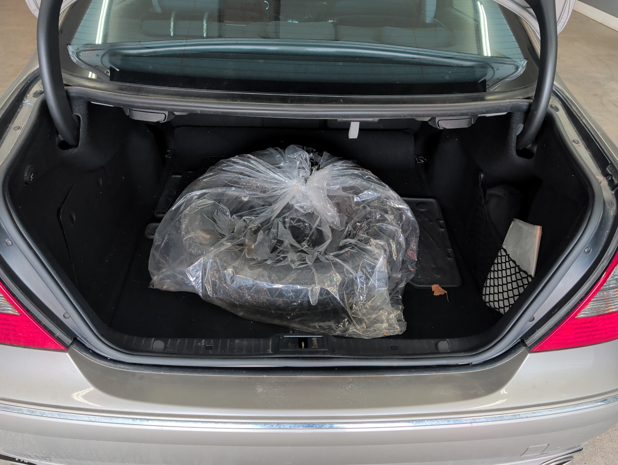 2008 mercedes-benz e-class e350-luxury with 81172 miles for sale near elk-river, minnesota 106365_26_trunk.jpg