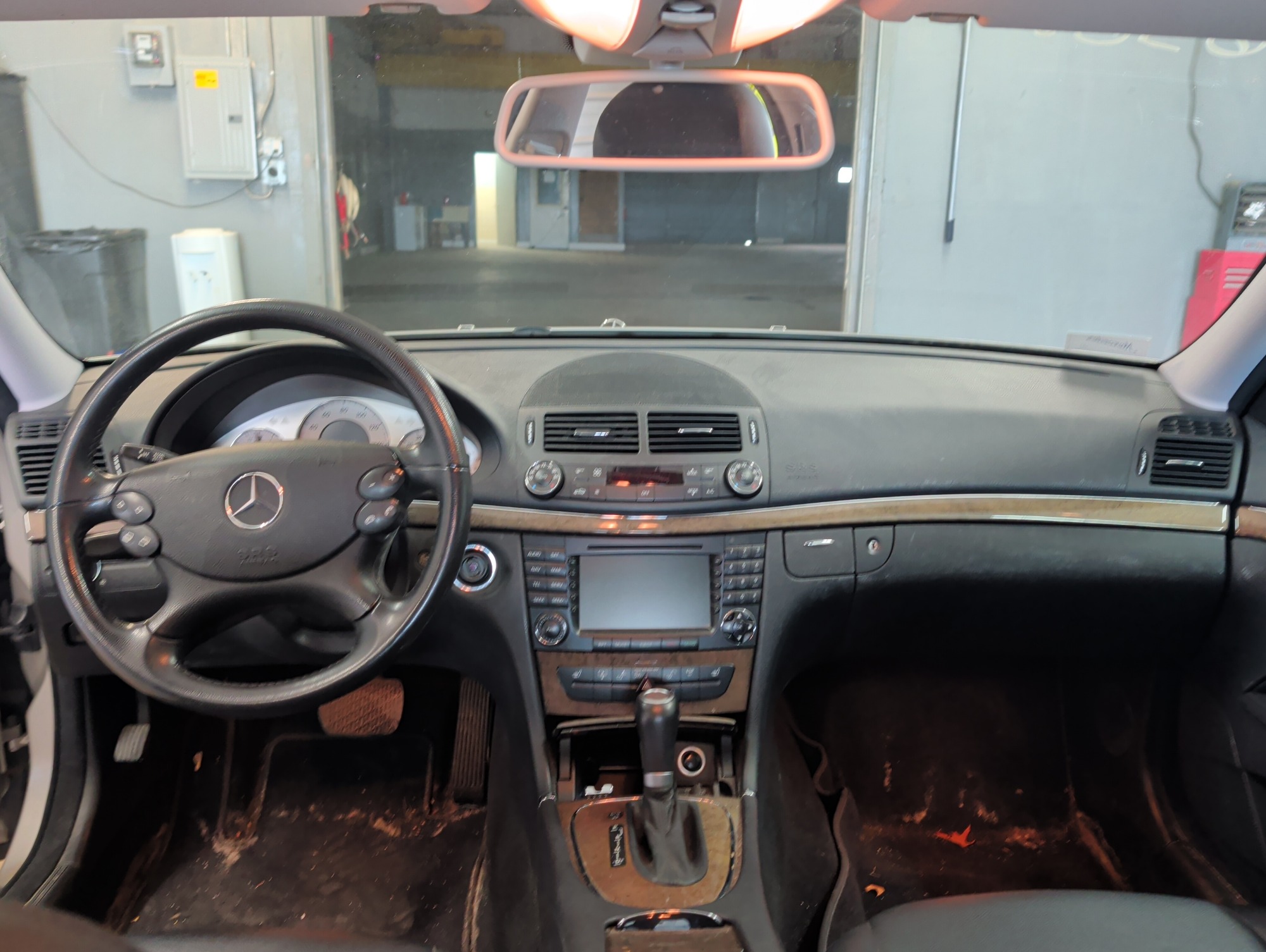 2008 mercedes-benz e-class e350-luxury with 81172 miles for sale near elk-river, minnesota 106365_34_whole_dash.jpg