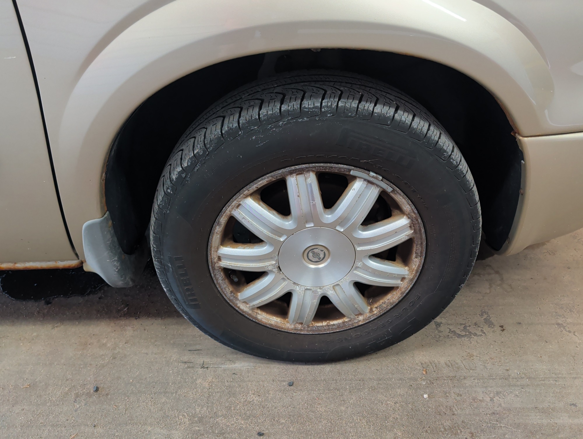 2006 chrysler town-and-country with 141109 miles for sale near elk-river, minnesota 106367_15_front_pass_wheel.jpg
