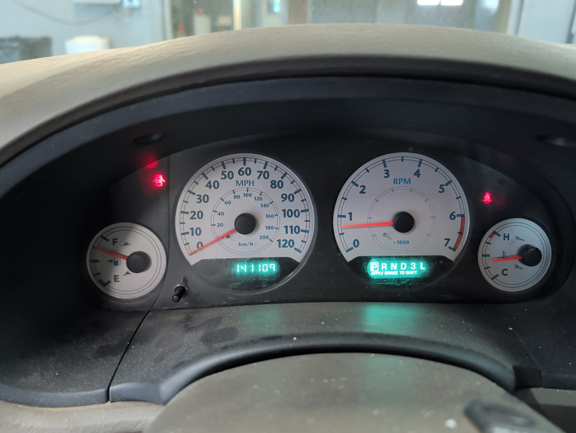 2006 chrysler town-and-country with 141109 miles for sale near elk-river, minnesota 106367_43_gauge_cluster.jpg