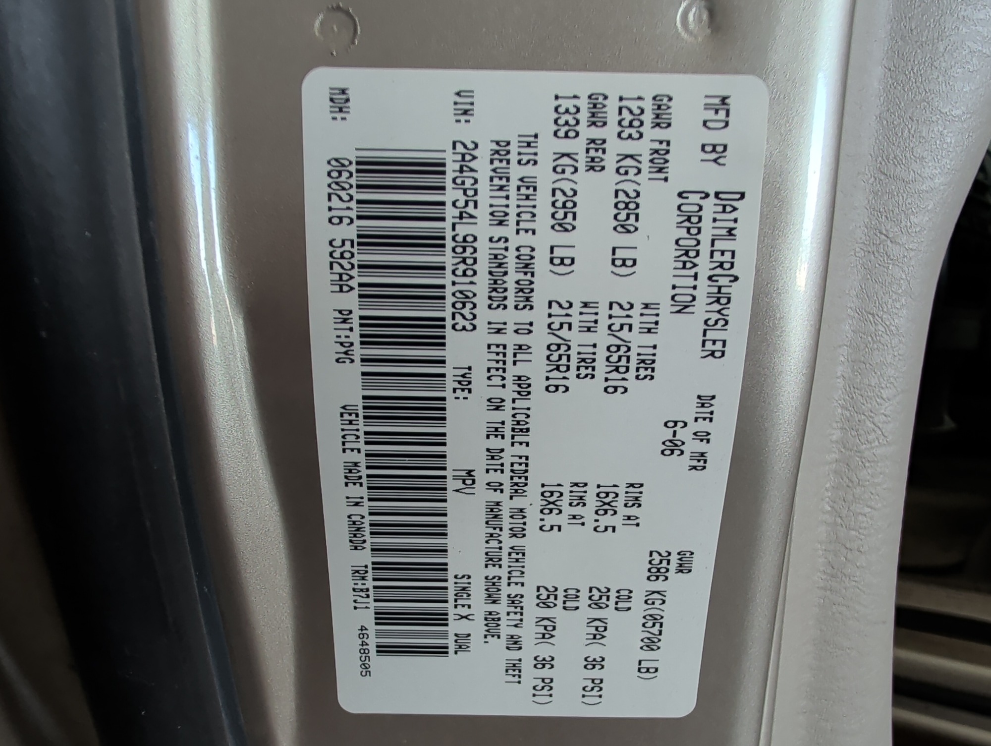 2006 chrysler town-and-country with 141109 miles for sale near elk-river, minnesota 106367_47_door_vin_sticker.jpg