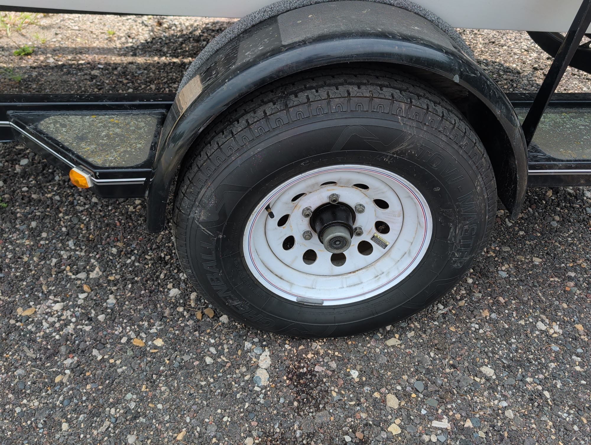 2000 four-winns 180-horizon for sale near elk-river, minnesota 106369_12_drv_front_wheel.jpg