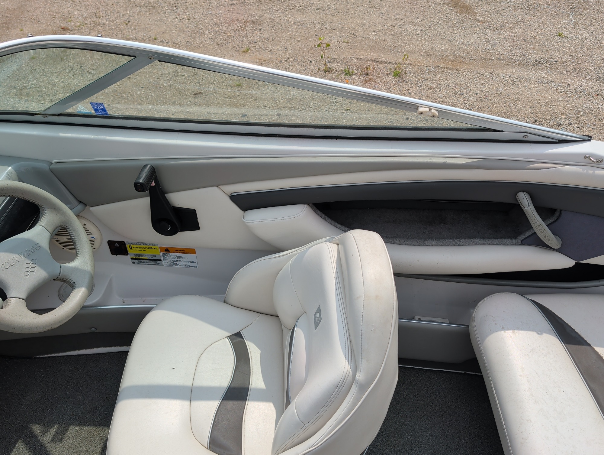 2000 four-winns 180-horizon for sale near elk-river, minnesota 106369_23_driver_door_panel.jpg