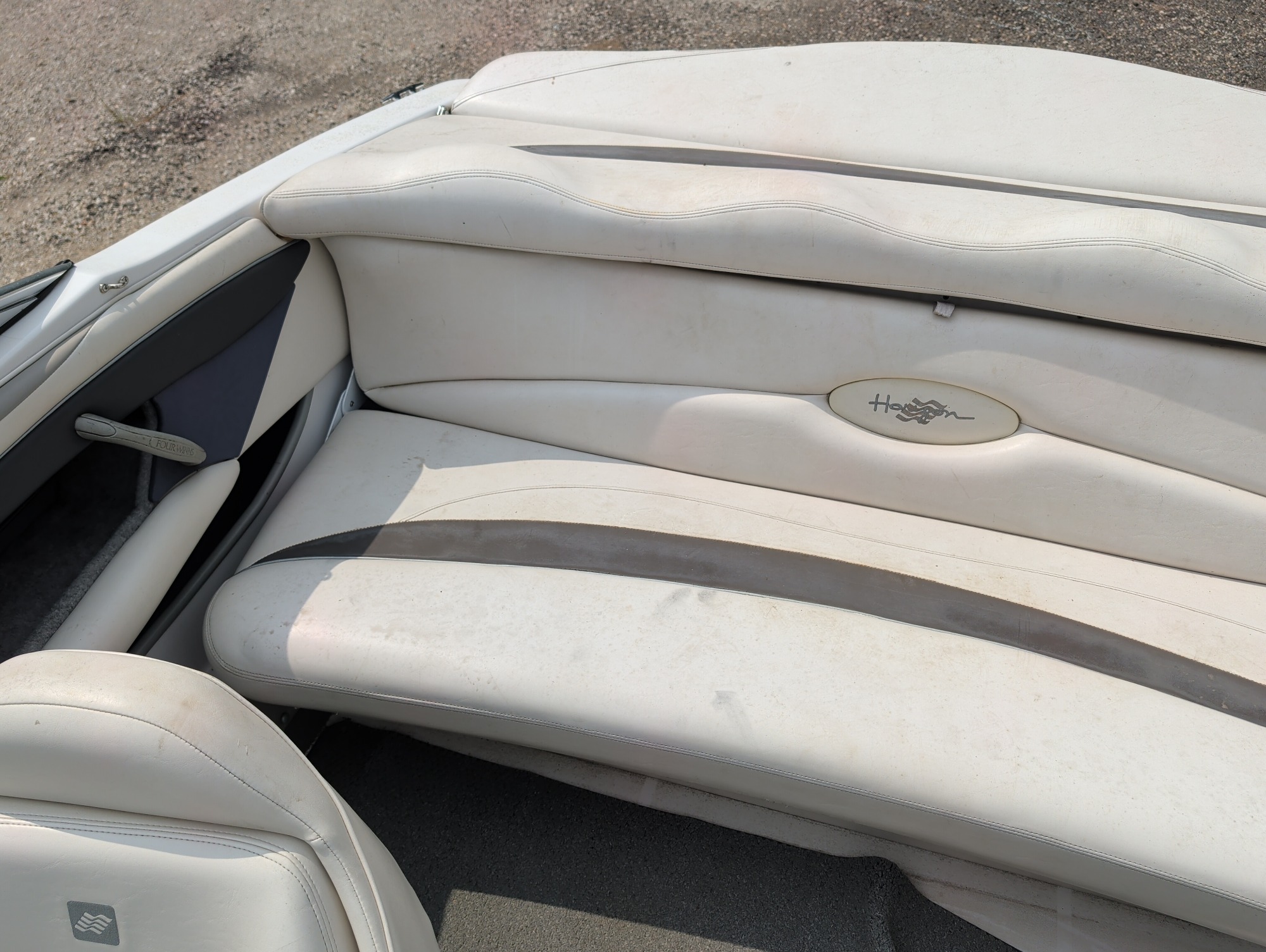 2000 four-winns 180-horizon for sale near elk-river, minnesota 106369_24_drv_rear_seat.jpg