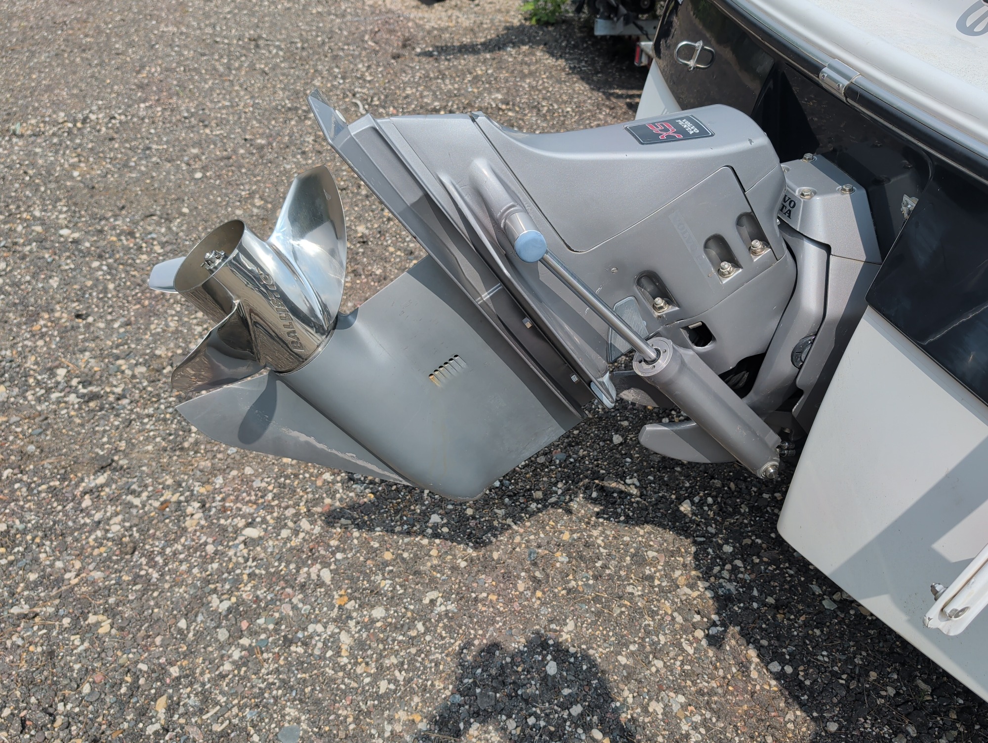 2000 four-winns 180-horizon for sale near elk-river, minnesota 106369_48_windshield_vin_plate.jpg